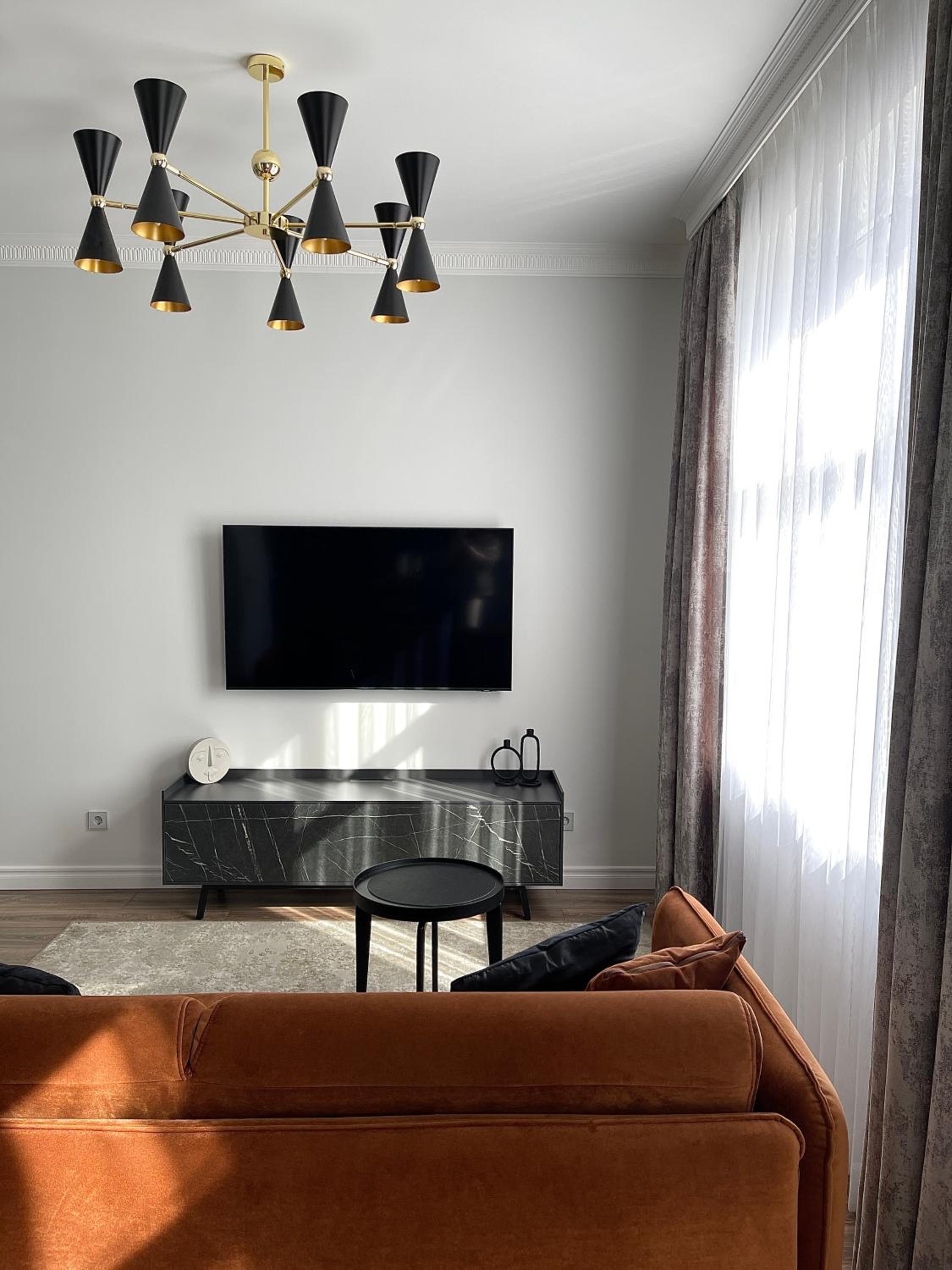 Danes23 - Self Check-in, Free Parking, Park and River View, Oldtown view 5
