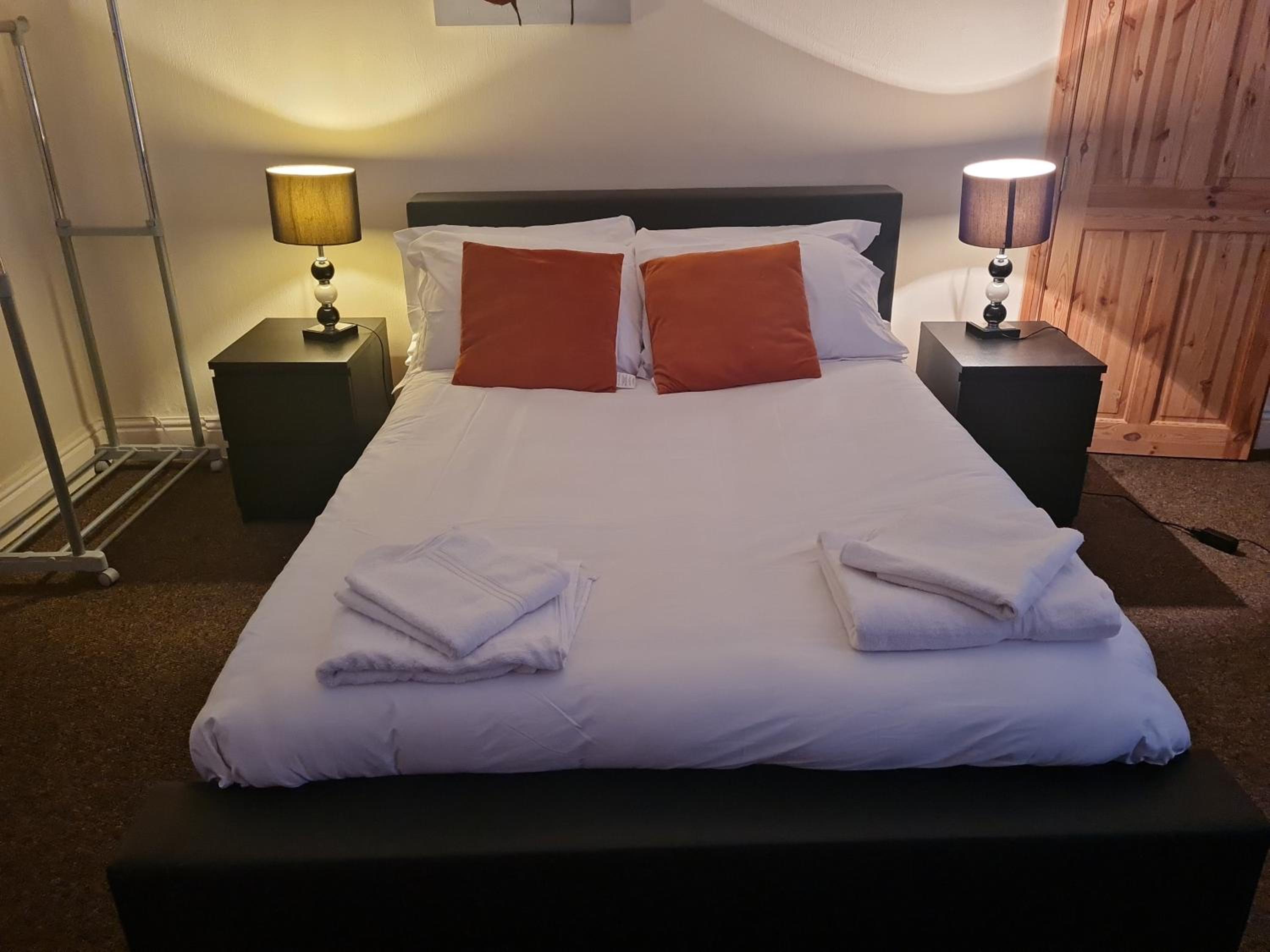 Cheerful 4-bedroom holiday home close to the Sea view 2