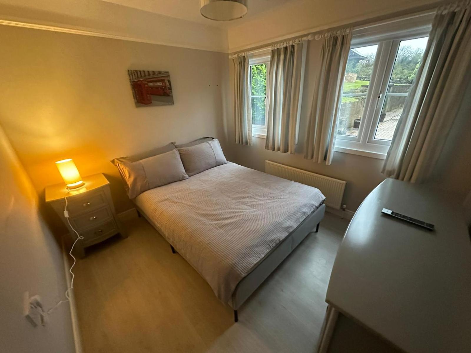 Doon Cottage Sleeps 8 Hottub Gym Area Pool Table view 5