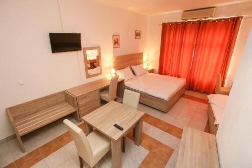 Lovely Home Rooms Center