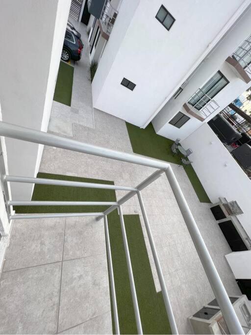Departamento Exclusivo, High Apartment with Great Location 4-B