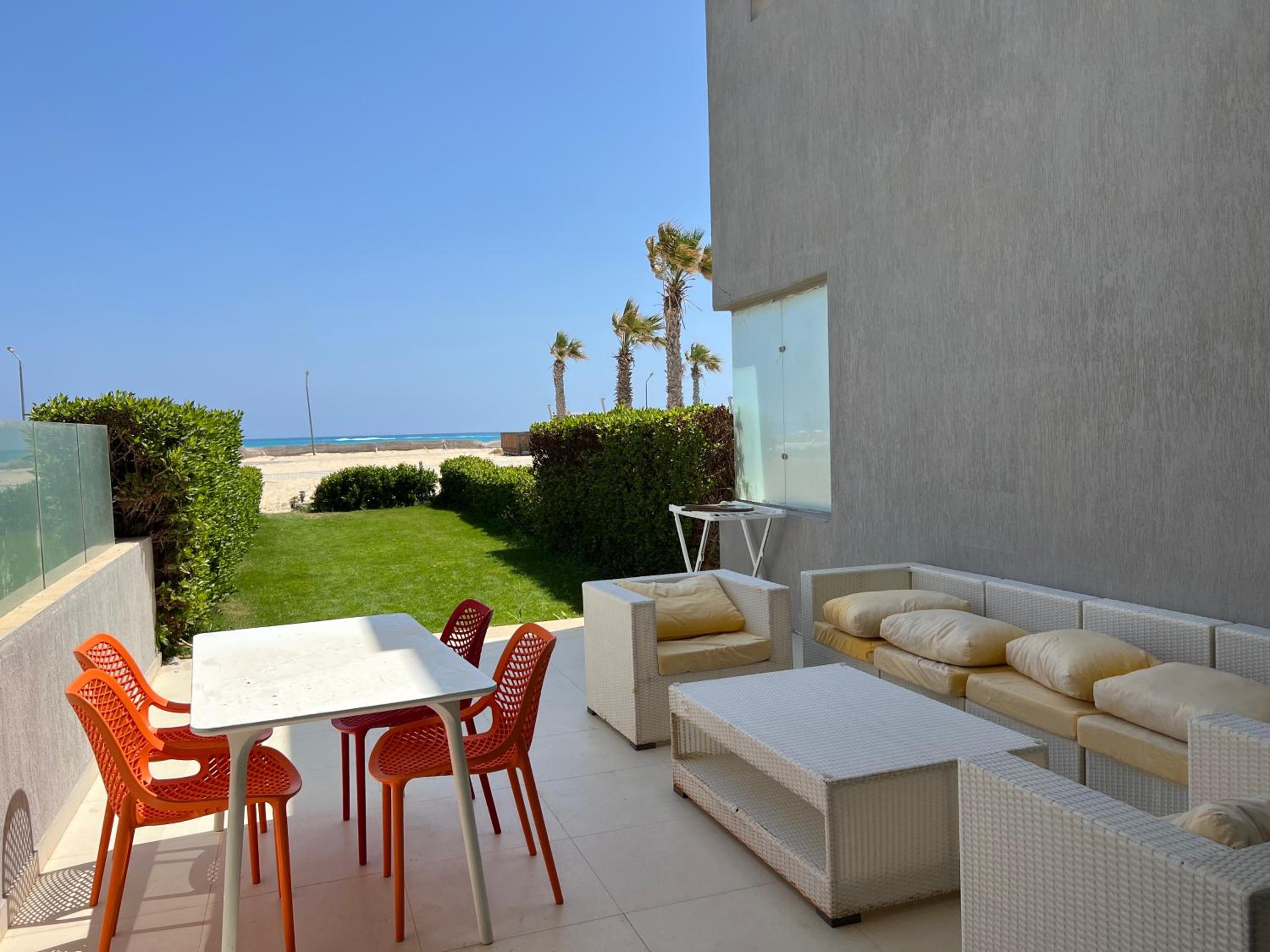 Lovely townhouse directly on the beach northcoast lavista cascada