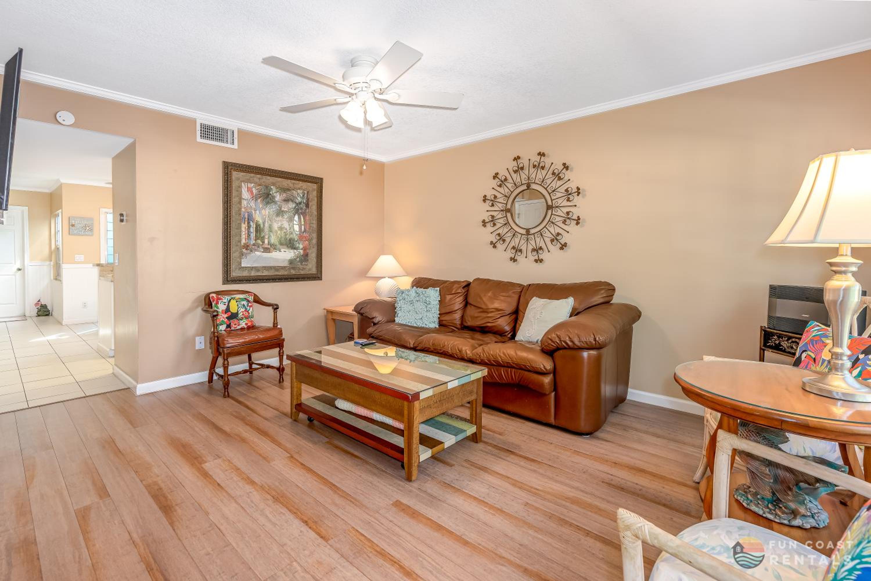 STEPS from Flagler Avenue! Charming Home with Private Garage and Full Kitchen!