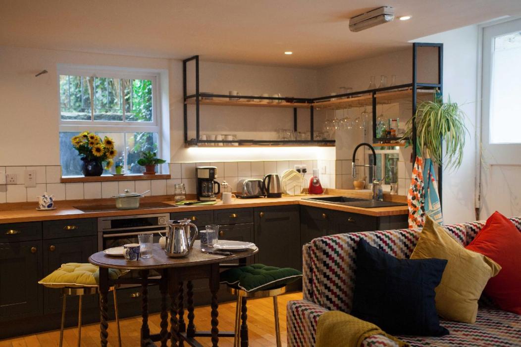 The Historical Harcourt Suites