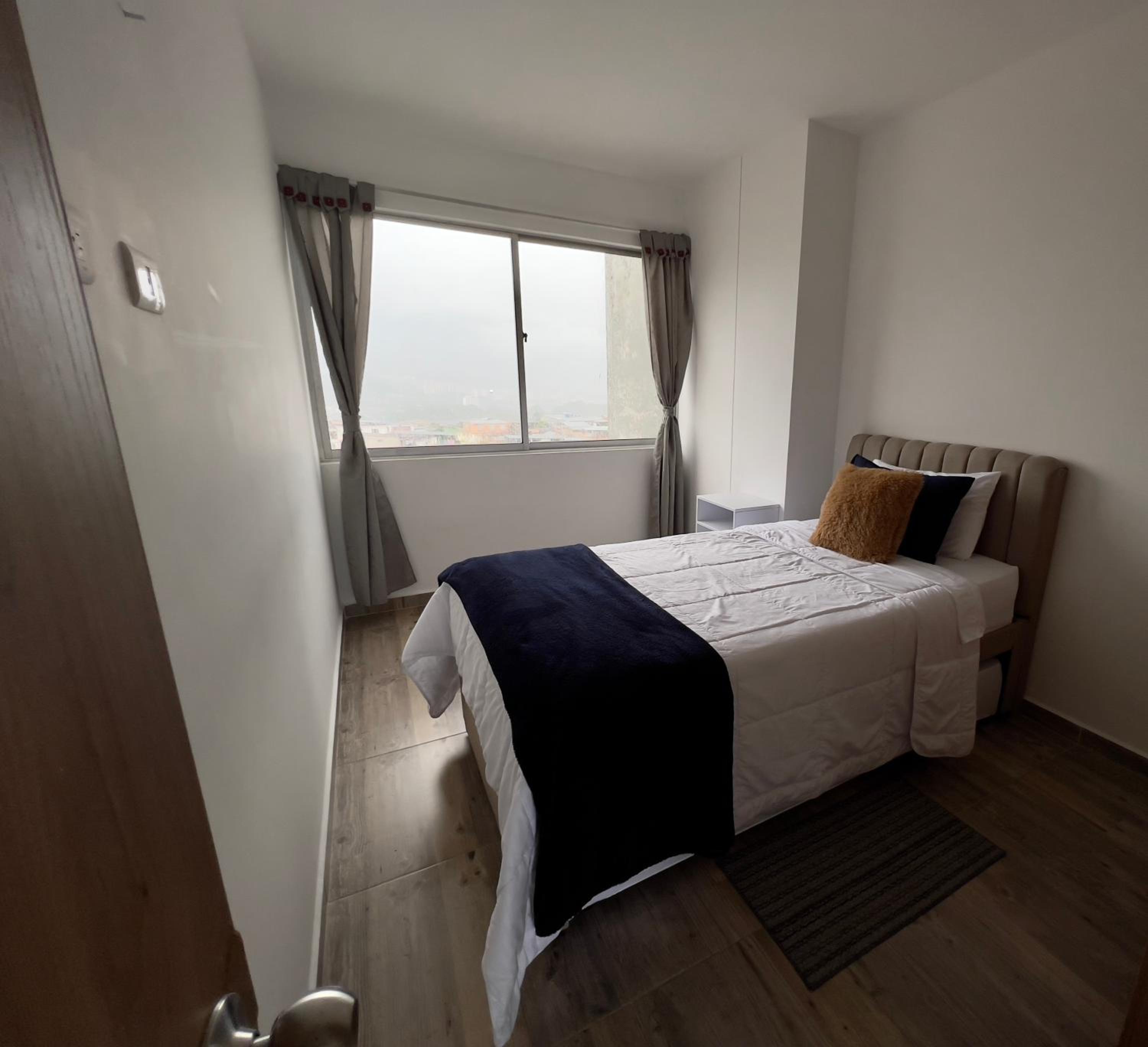 601S Penthouse moderno con Parqueo Incluido