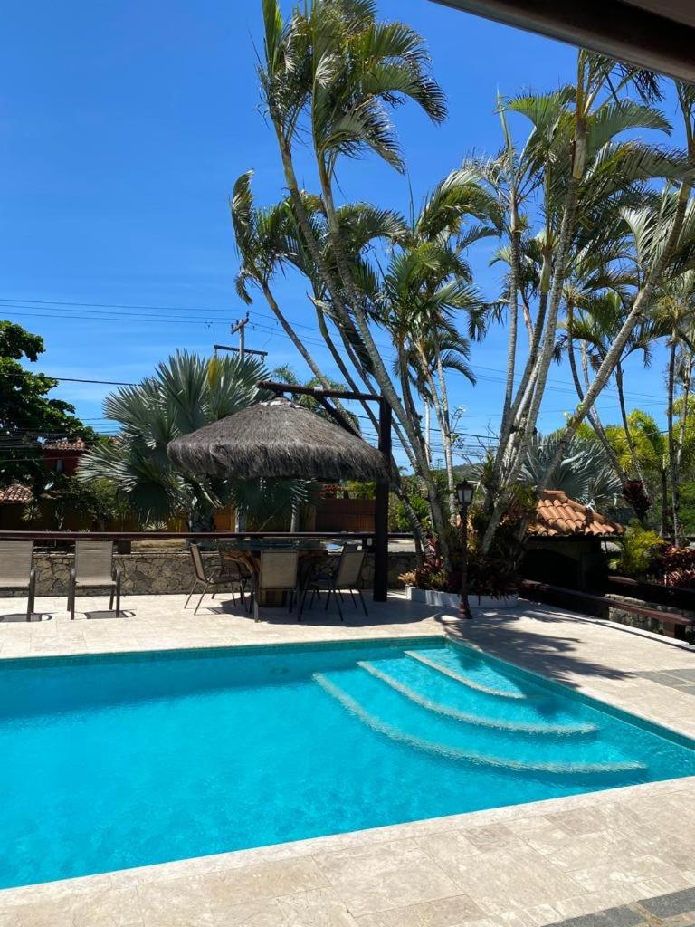 Casa 10 suítes, até 64 pessoas, Praia Ferradura