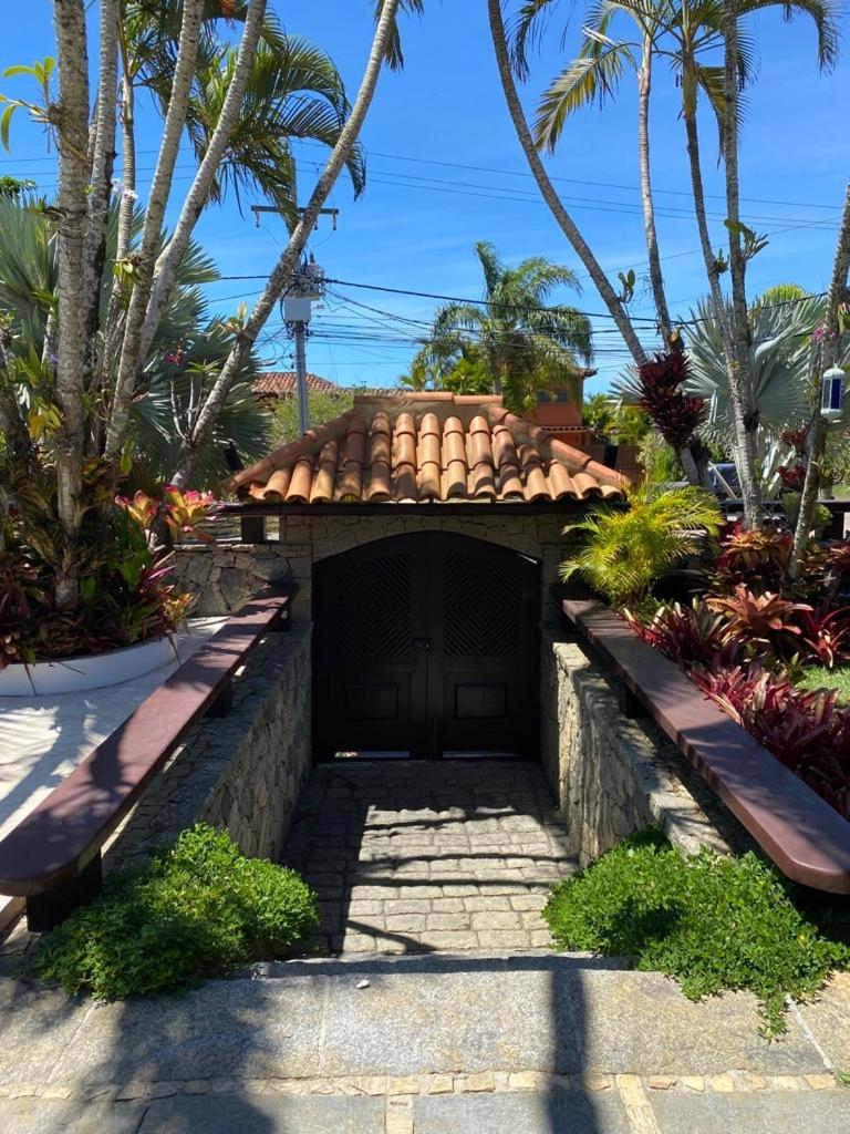 Casa 10 suítes, até 64 pessoas, Praia Ferradura