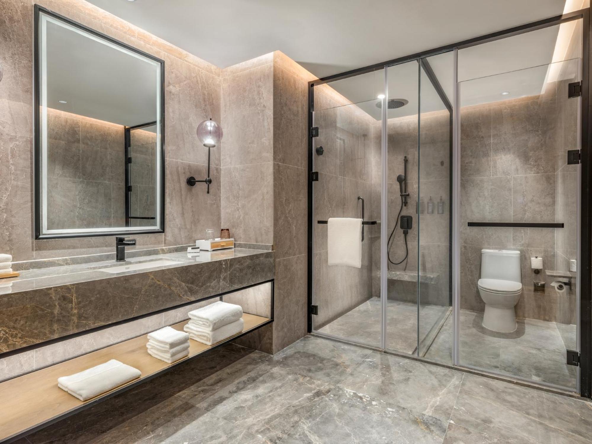 Sheraton Maoming Hot Spring Resort view 2
