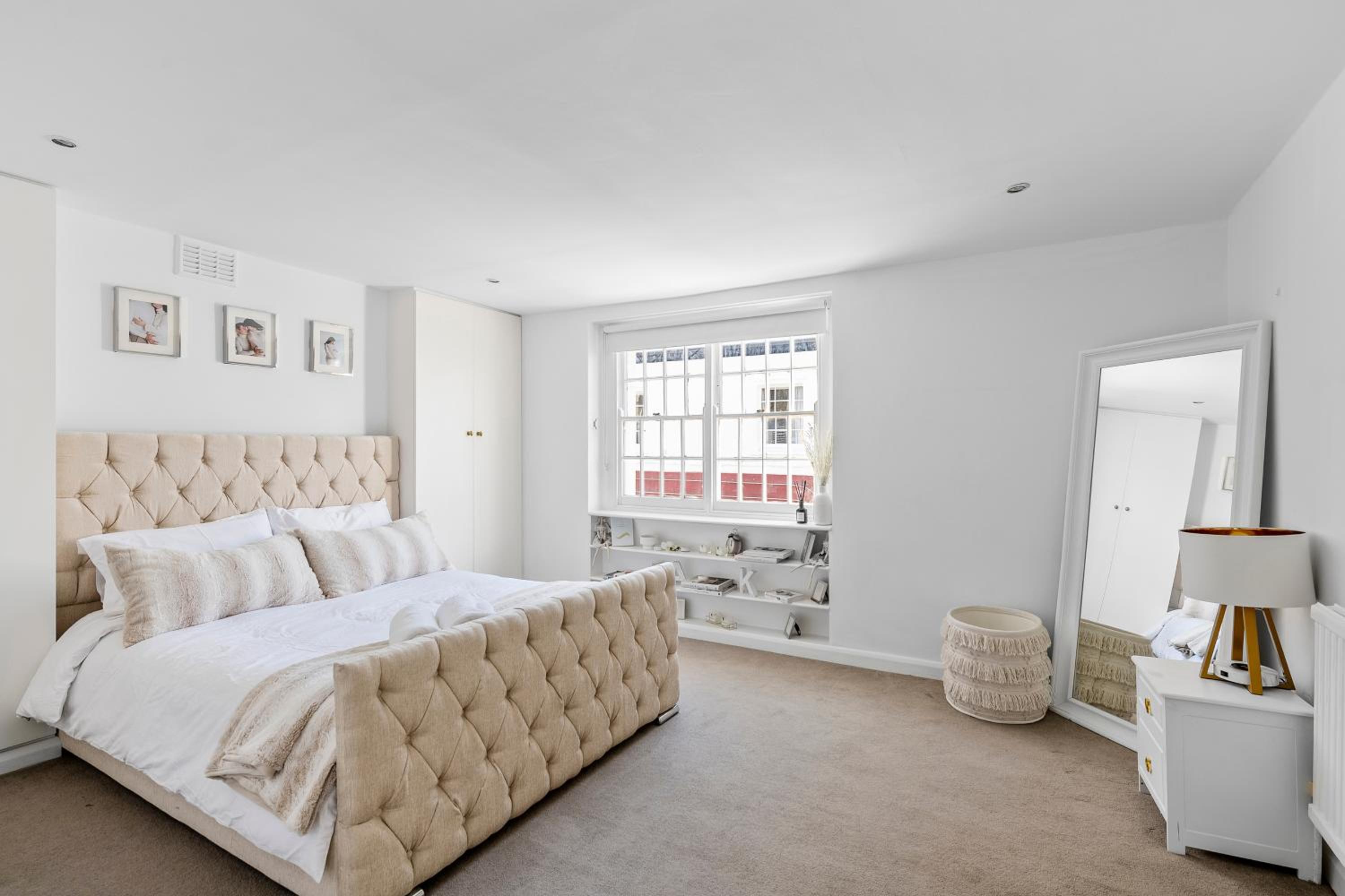 Kensington two floor mews house