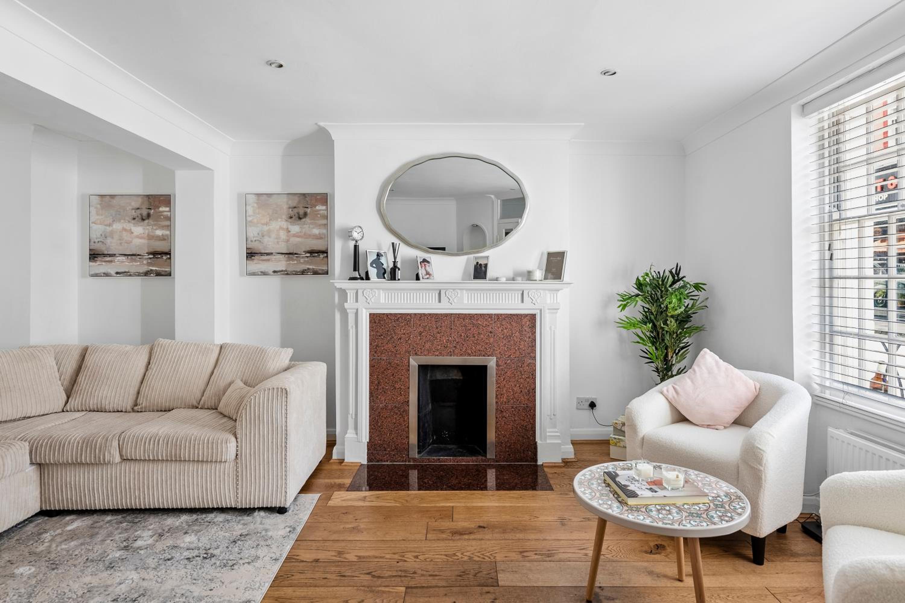 Kensington two floor mews house