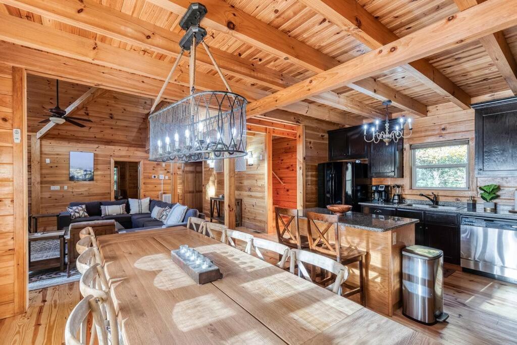 5BR Modern Mountain Top Retreat, Jacuzzi & Firepit, Million Dollar View, Gigabit Internet view 5