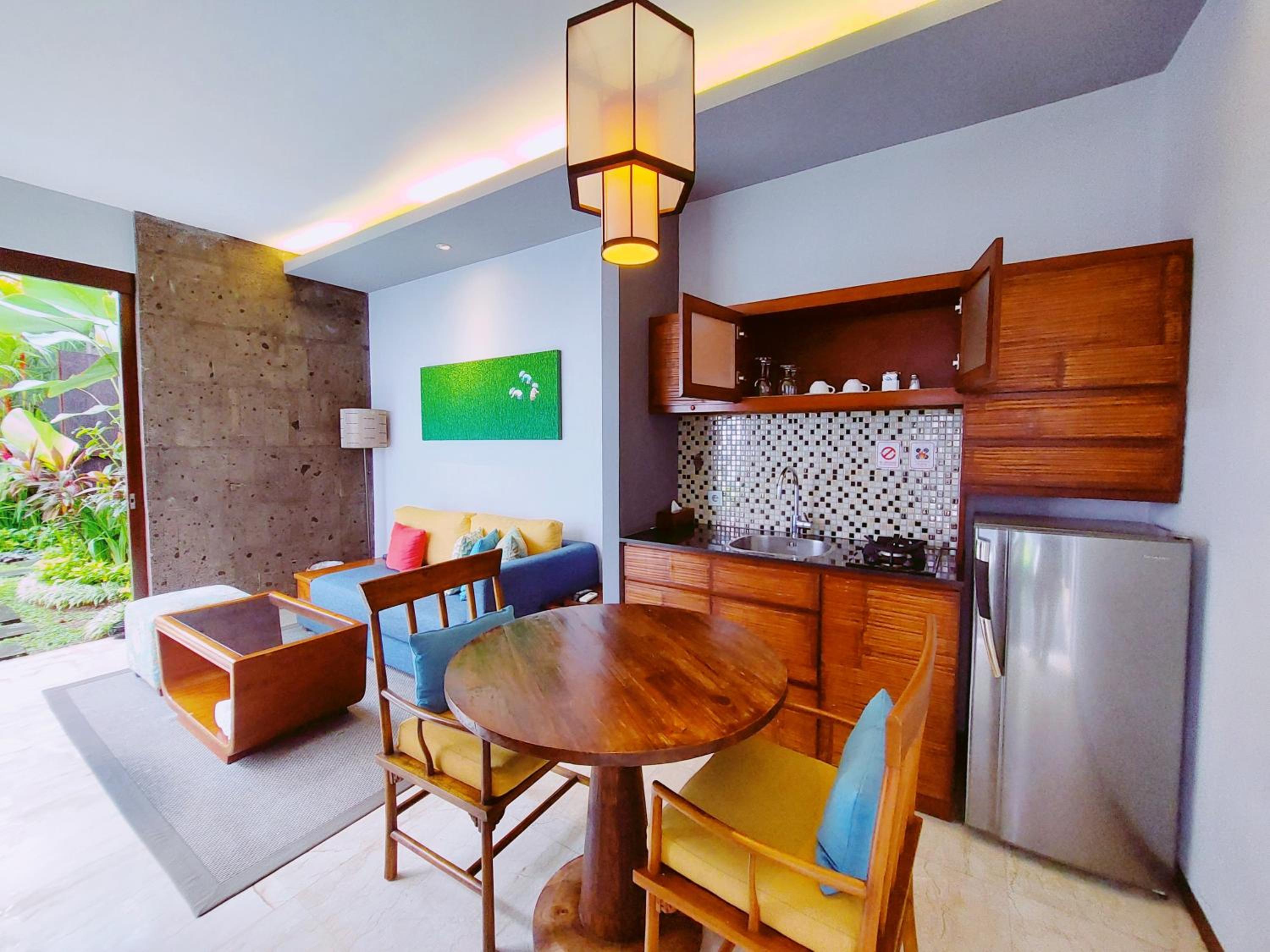 Seminyak Icon - by Karaniya Experience - CHSE certified