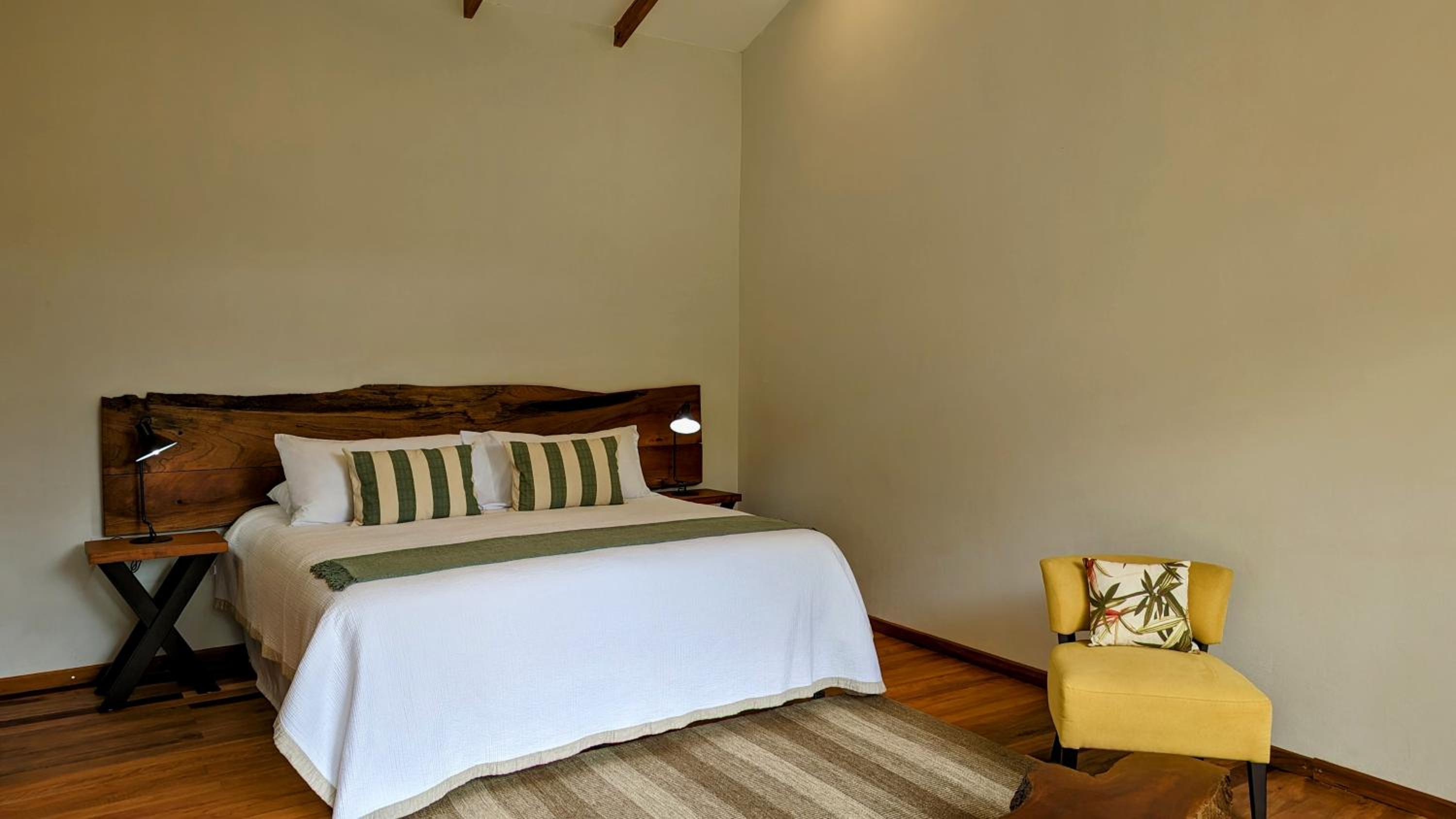 Monteverde Casa Mia, near main attractions and town!