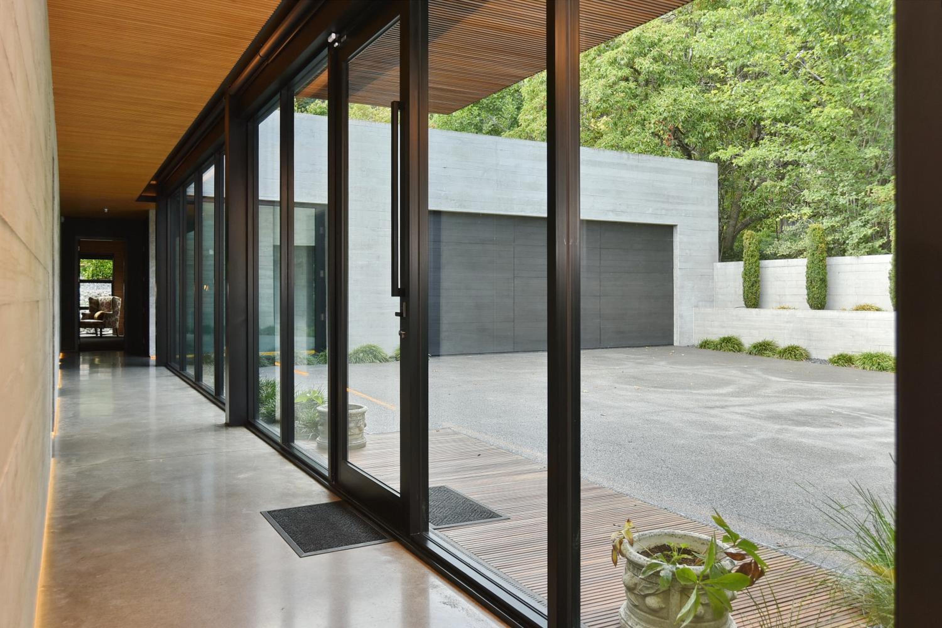 Bridle Path Retreat - Christchurch Holiday Homes