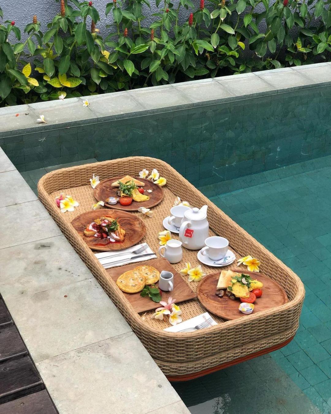 Seminyak Icon - by Karaniya Experience - CHSE certified