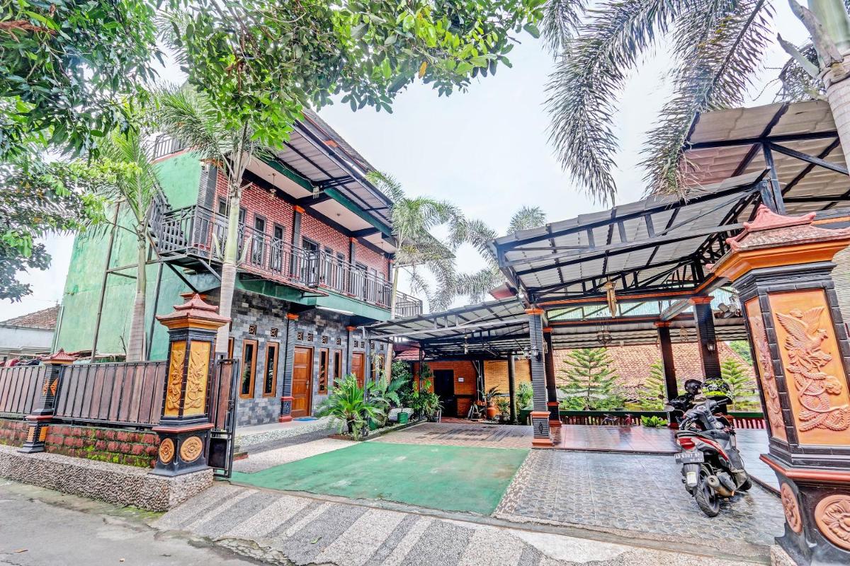 hotel building