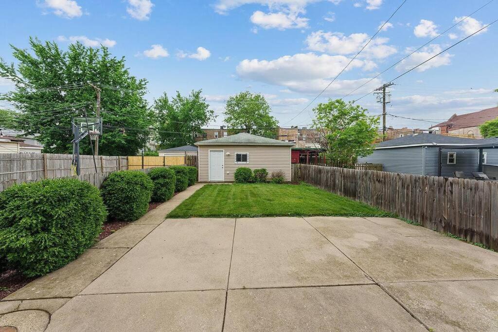 Spacious Row Home next Transit near Downtown w Parking view 2