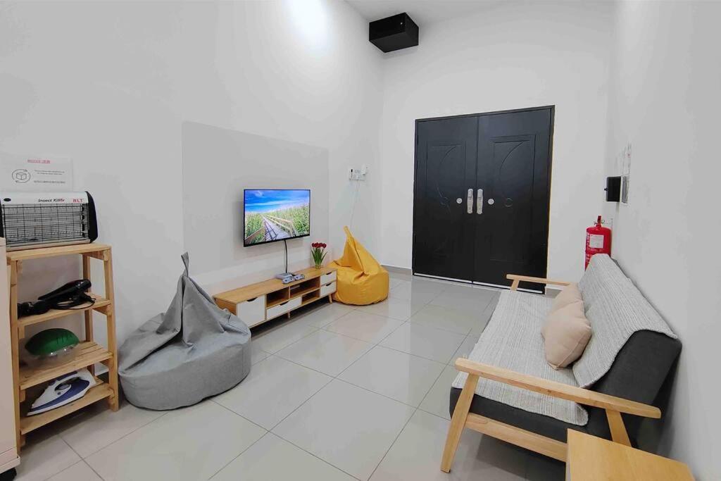 Single Storey Homestay Sitiawan 3R2B Feb Moment Homestay photo 8