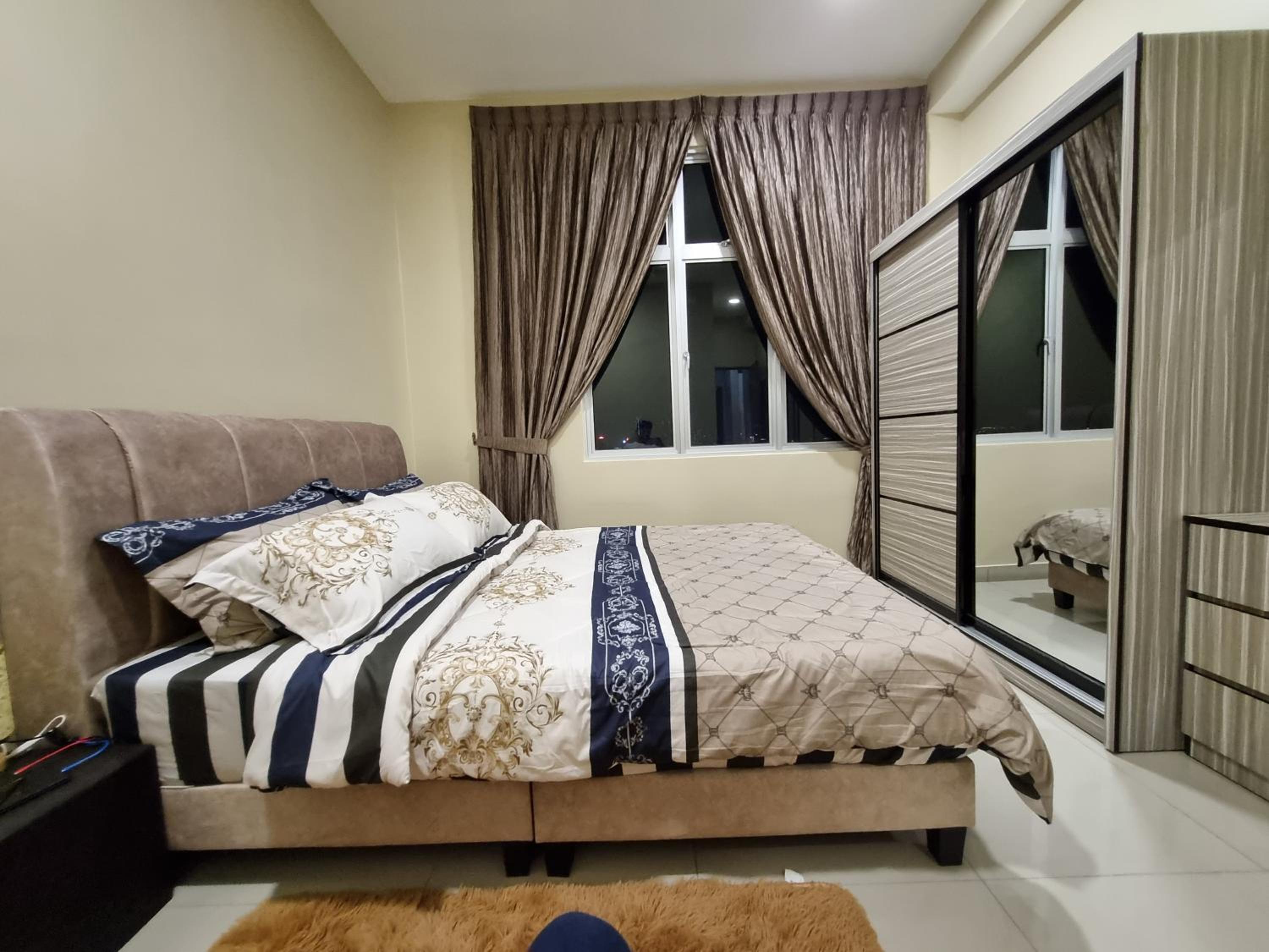 Eid2 SKS Habitat Larkin-3BR Family Friendly up to 10Pax - 9 Beds- Free Wifi Pool Parking Gym & Preminum facilities
