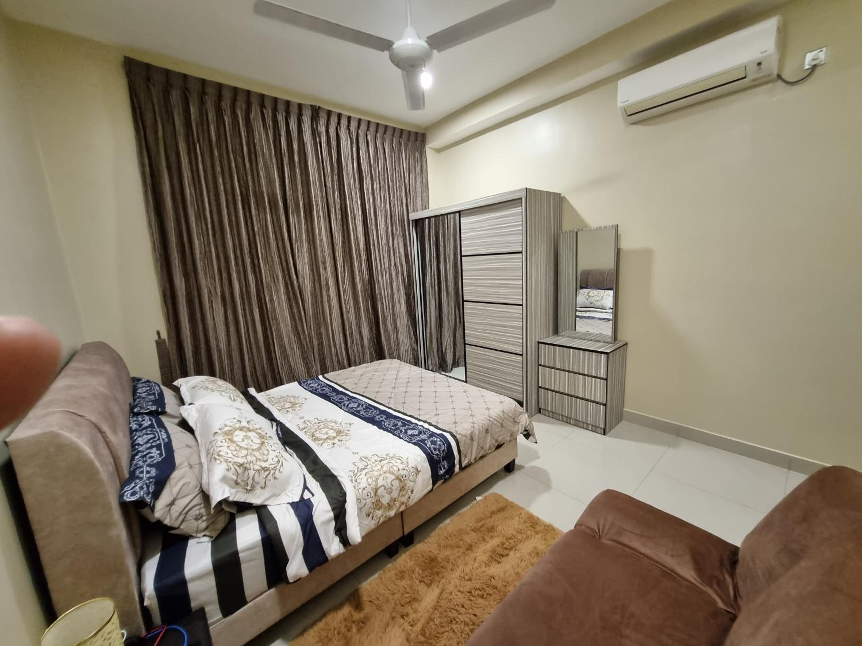 Eid2 SKS Habitat Larkin-3BR Family Friendly up to 10Pax - 9 Beds- Free Wifi Pool Parking Gym & Preminum facilities