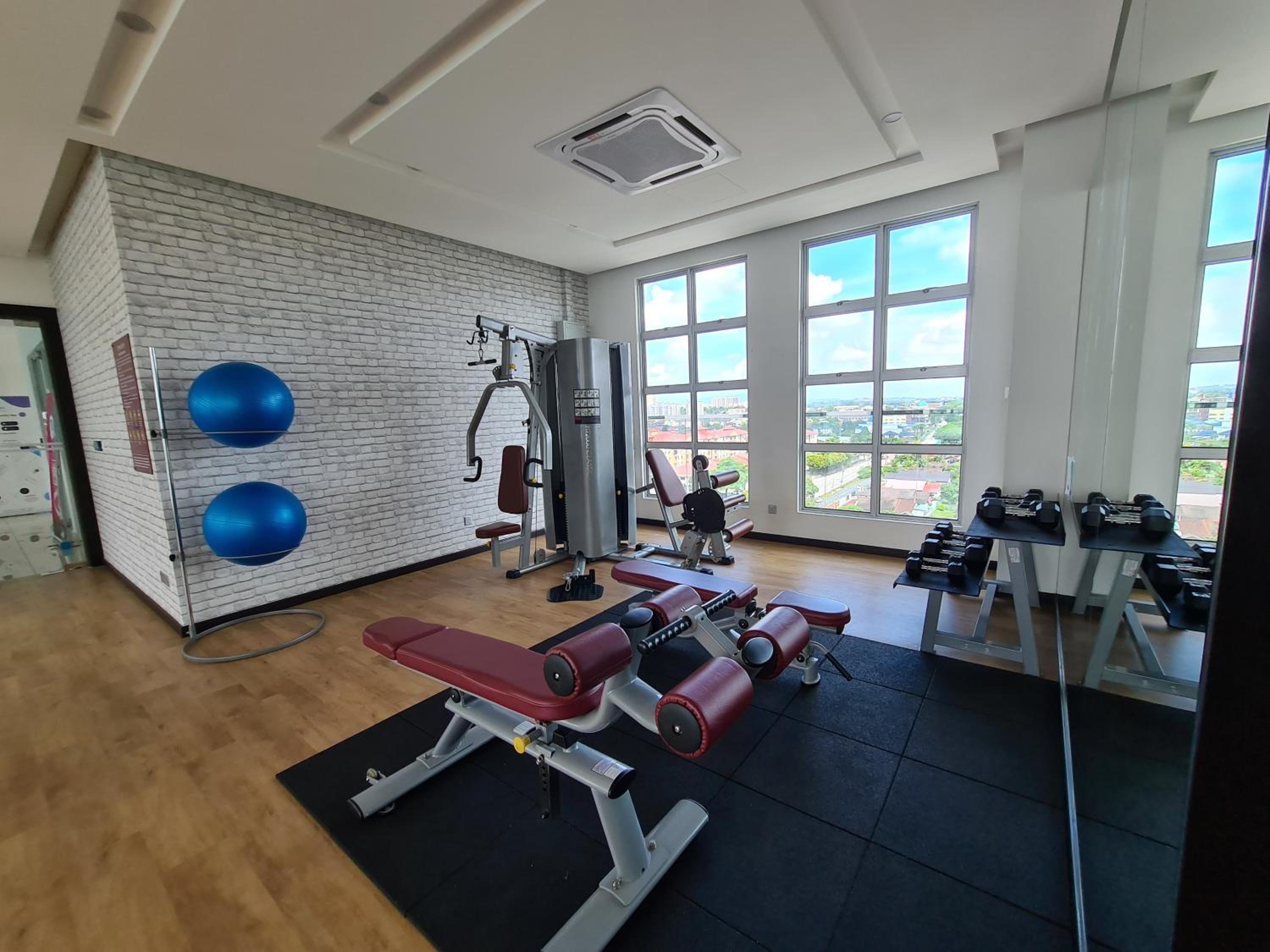 Eid2 SKS Habitat Larkin-3BR Family Friendly up to 10Pax - 9 Beds- Free Wifi Pool Parking Gym & Preminum facilities