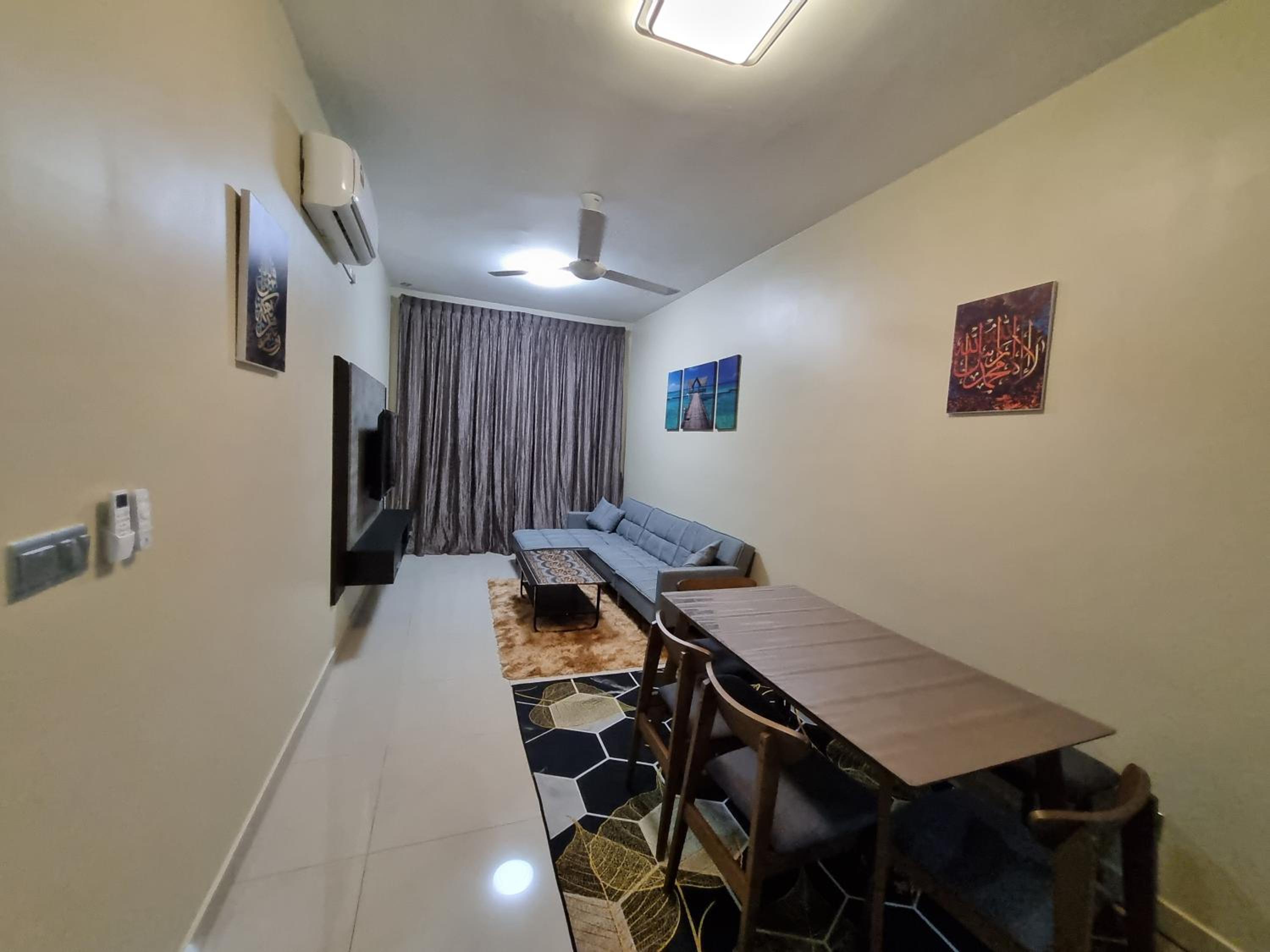 Eid2 SKS Habitat Larkin-3BR Family Friendly up to 10Pax - 9 Beds- Free Wifi Pool Parking Gym & Preminum facilities