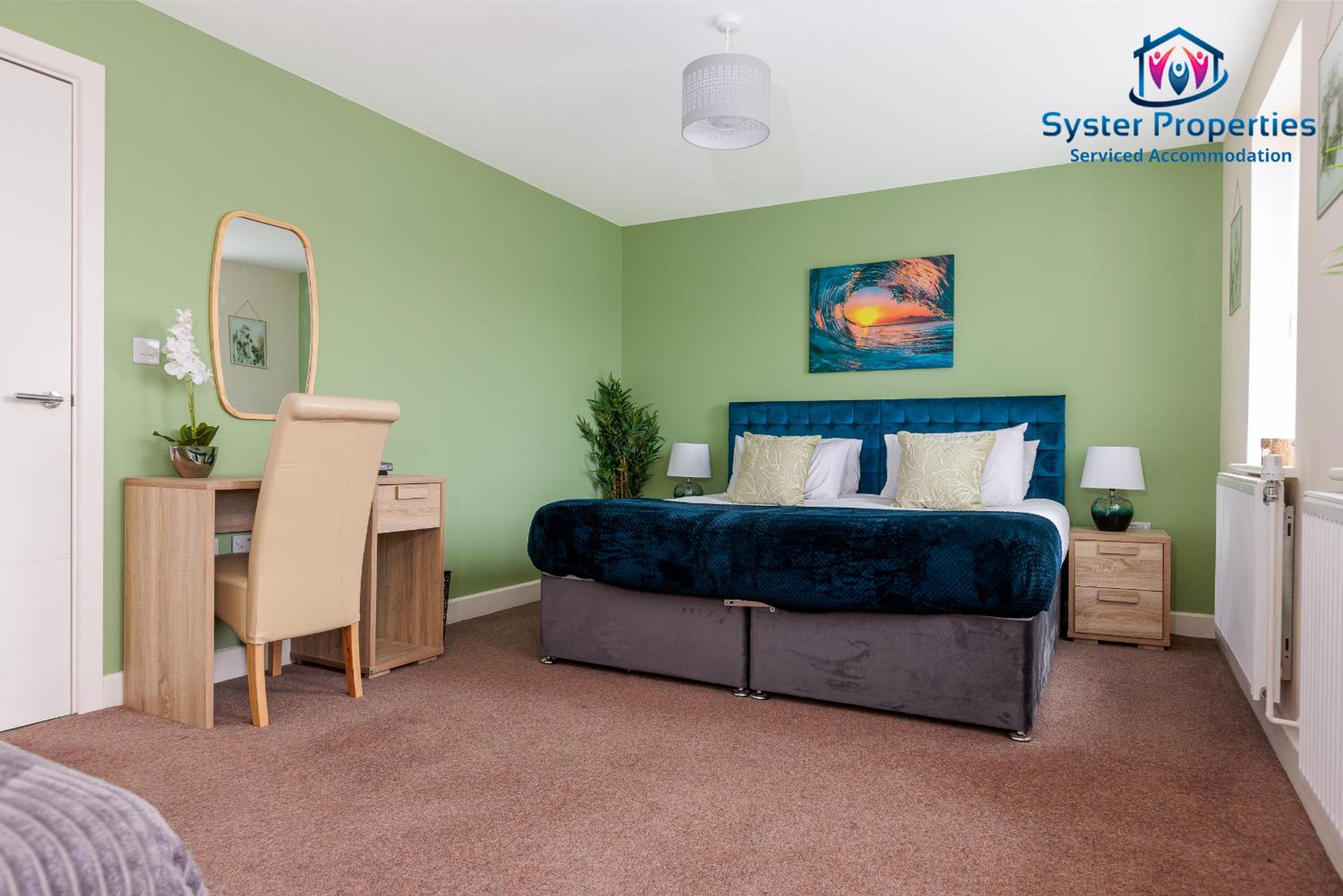 5BR Home, Sleeps 14, Free Parking, Comfortable LE3 Stay view 4