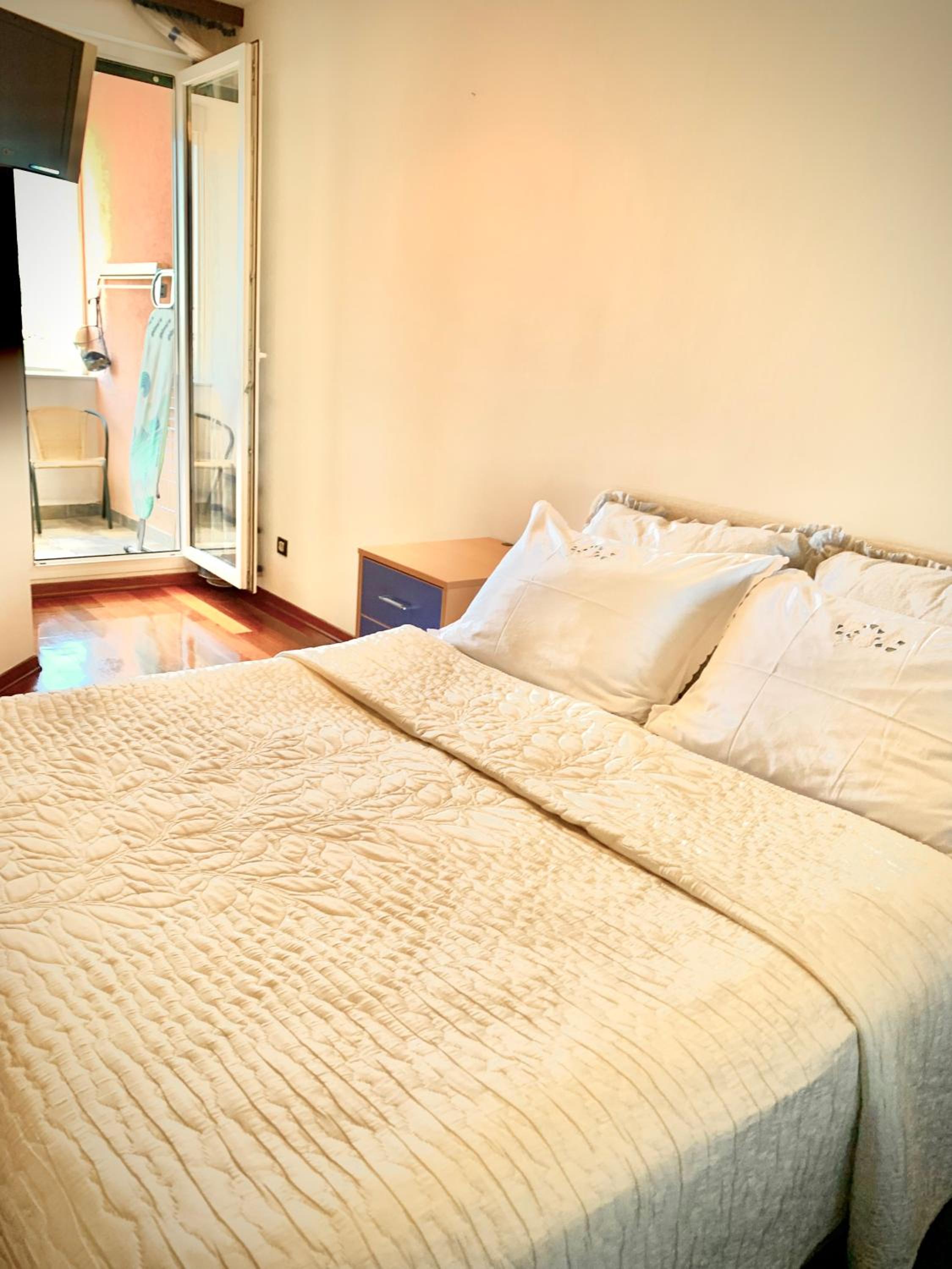Apartment Excellent Split view 4