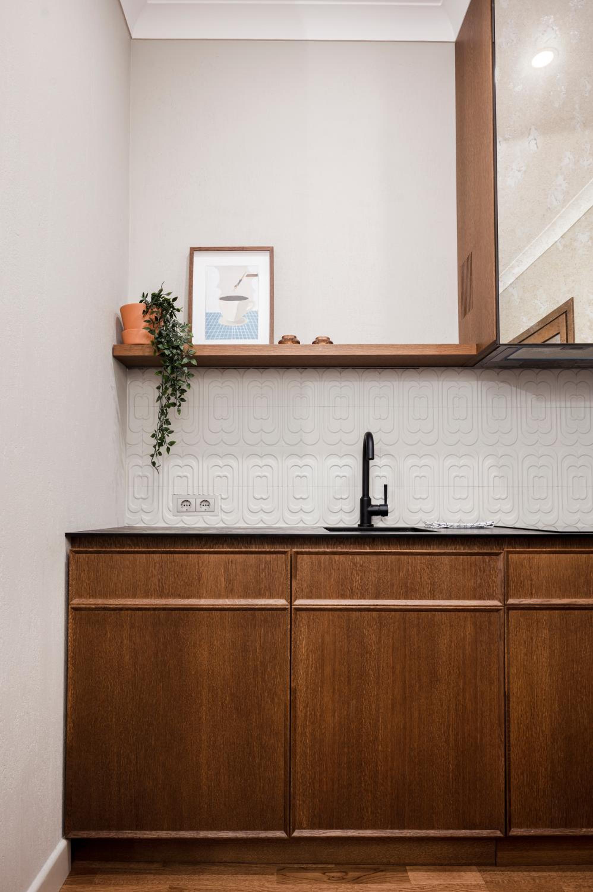 Kaunas Town Hall Apartment 5 by URBAN RENT