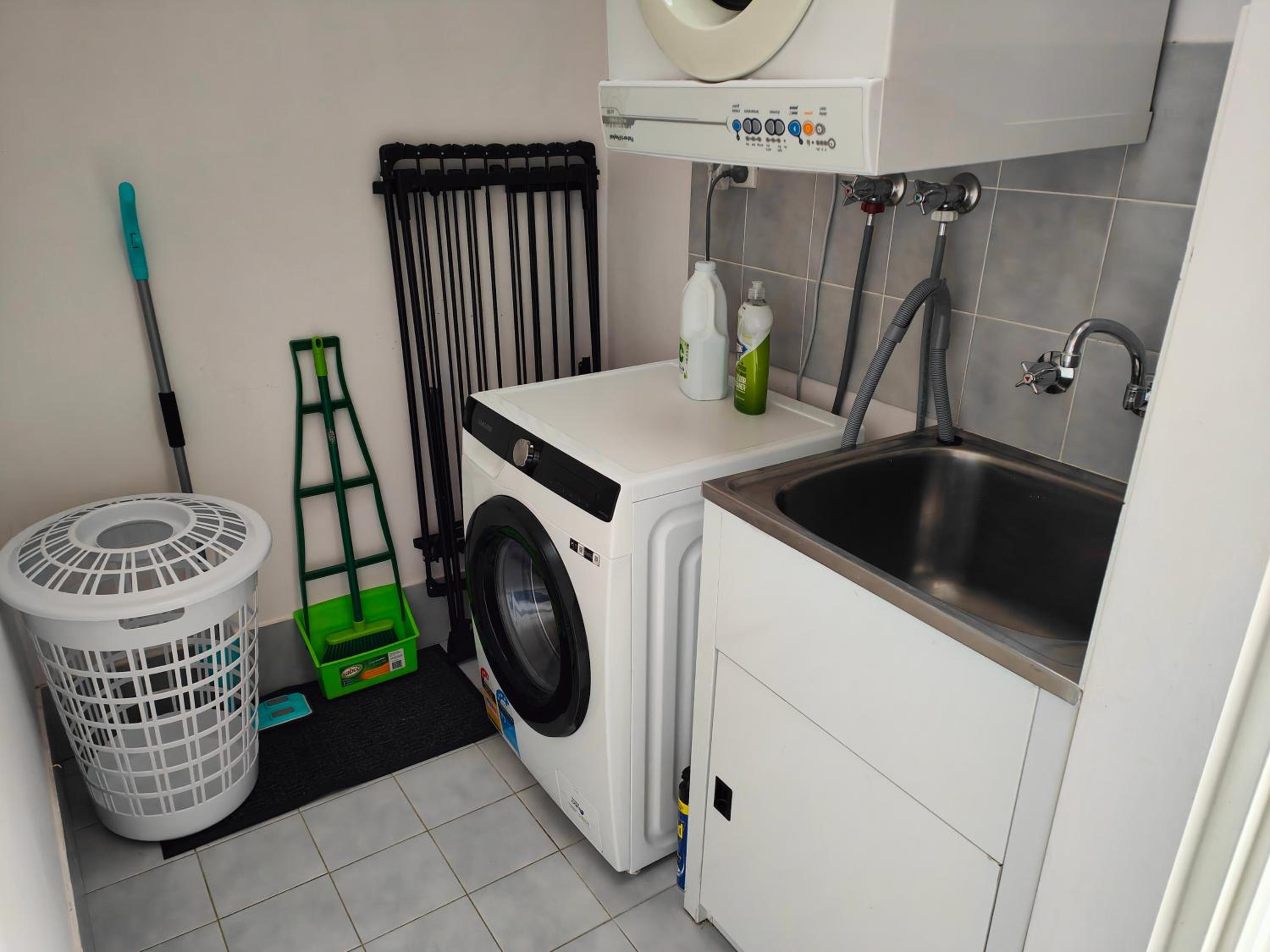 Tuggeranong Short Stay #07 - Sleeps 6