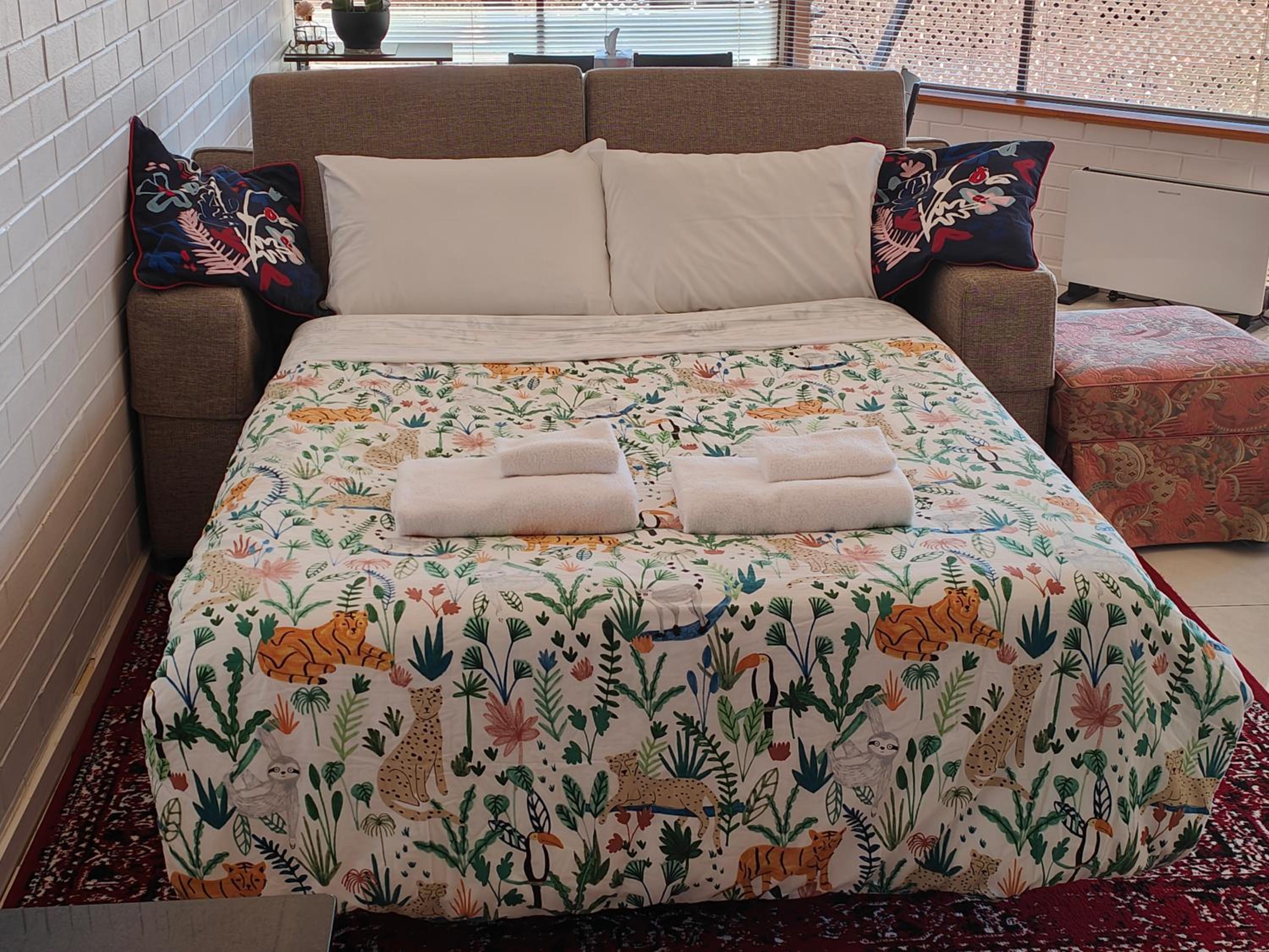 Tuggeranong Short Stay #07 - Sleeps 6