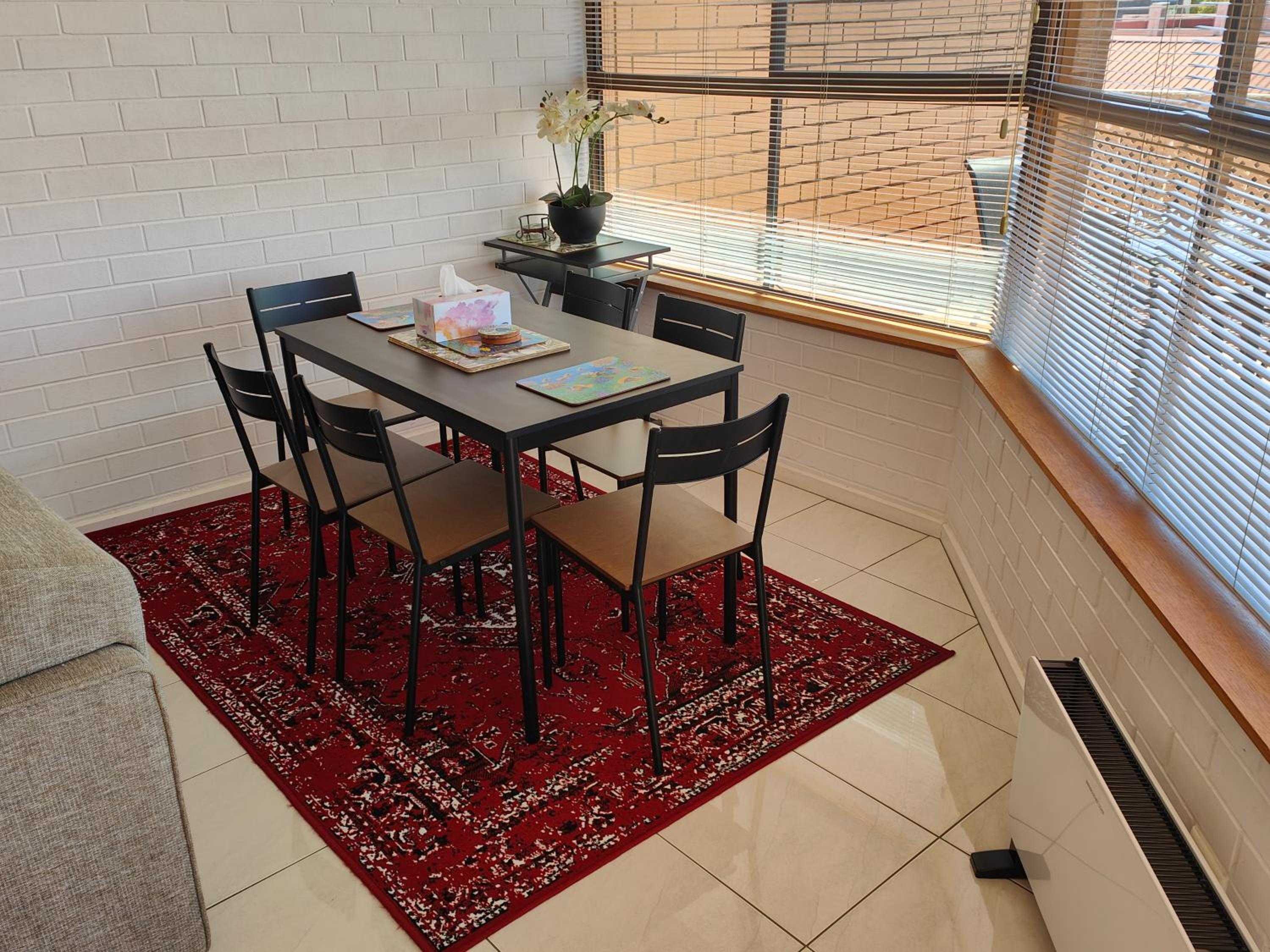 Tuggeranong Short Stay #07 - Sleeps 6