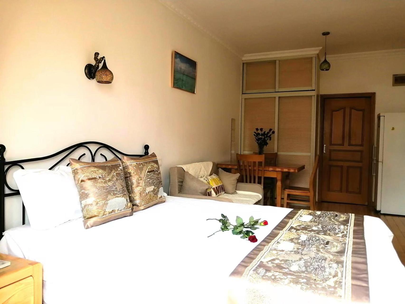 Lily's home