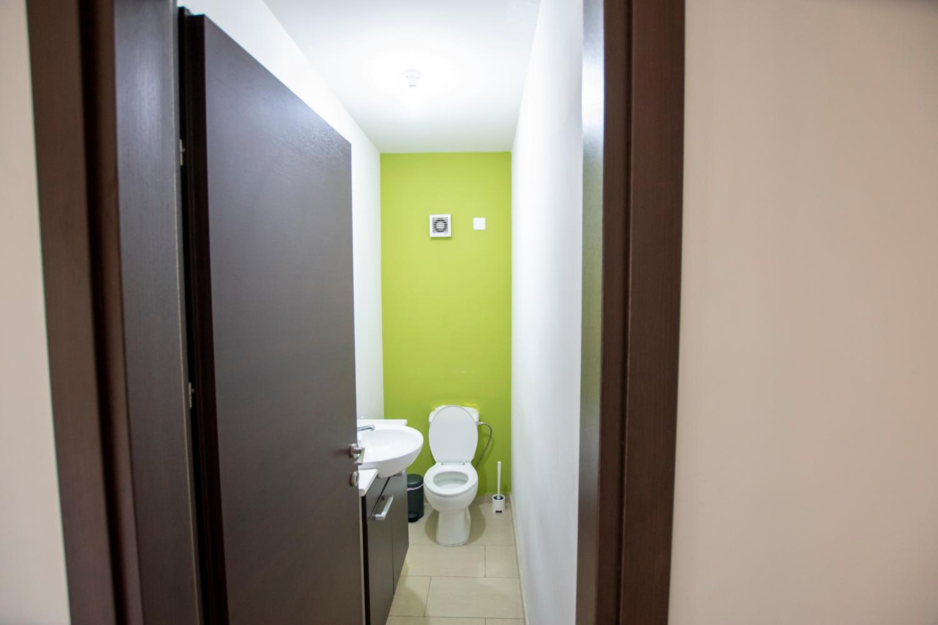 Glabur Stays - The Executive 2 BDR - Nicosia City, Free Parking & Wifi, Welcomes You!!!