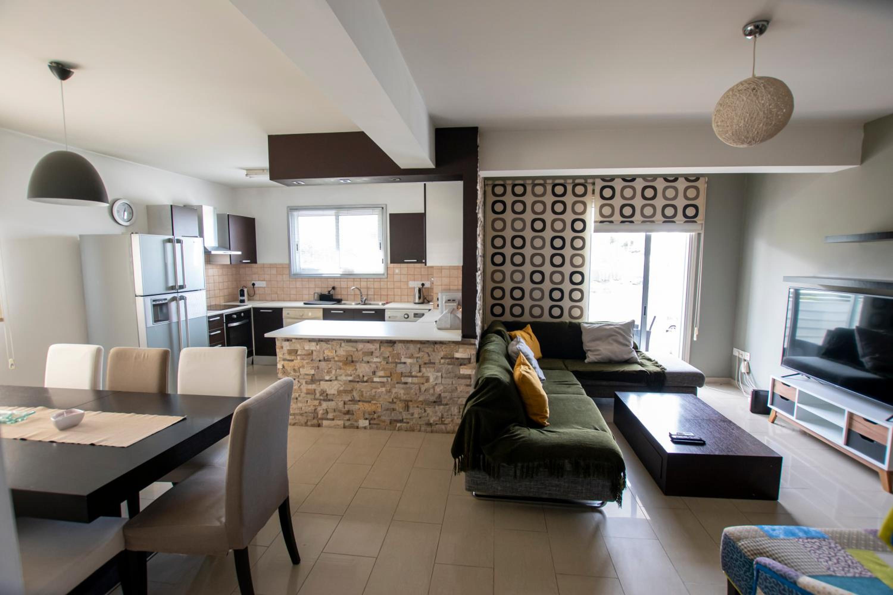 Glabur Stays - The Executive 2 BDR - Nicosia City, Free Parking & Wifi, Welcomes You!!!