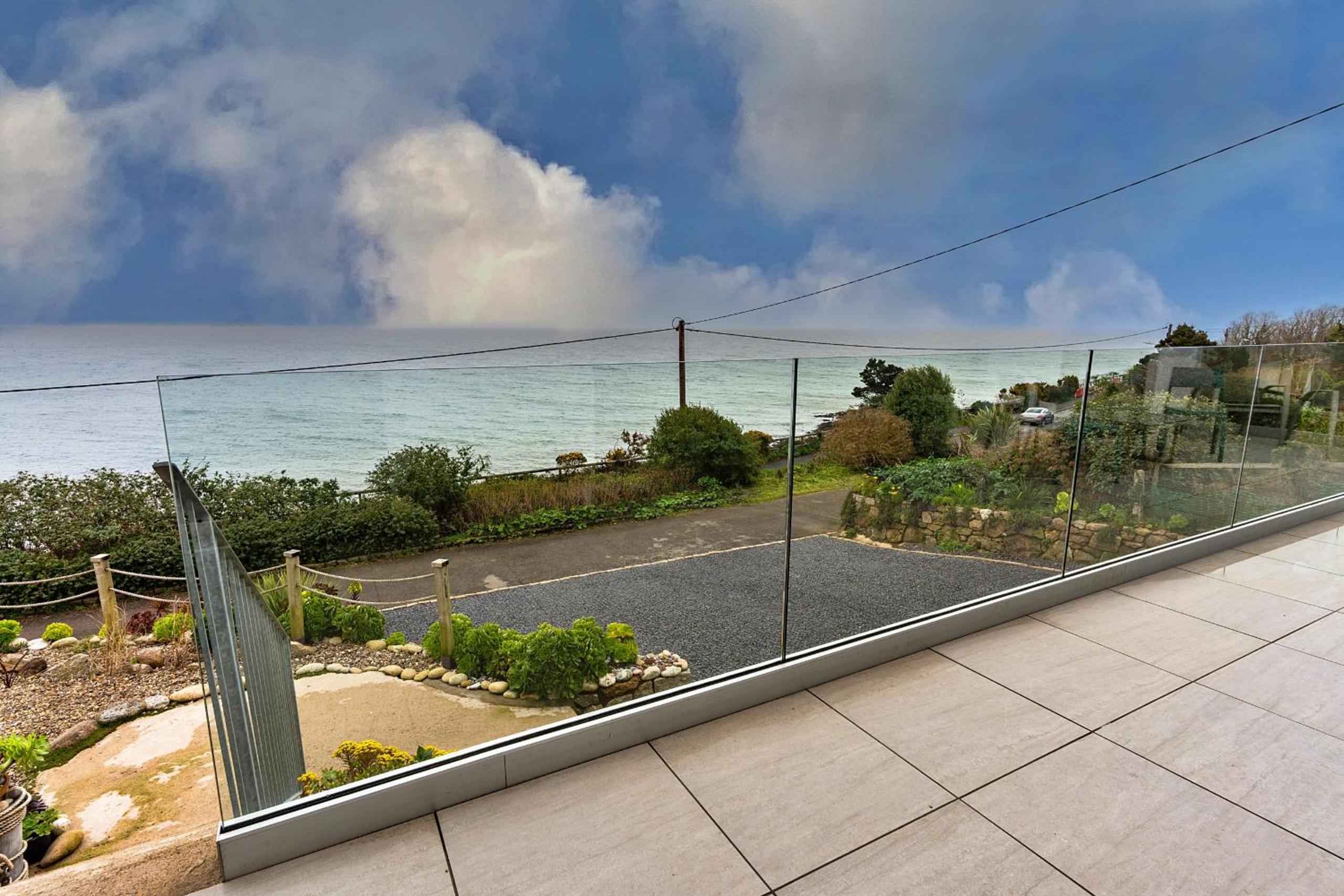 Finest Retreats - Blue Seas view 4