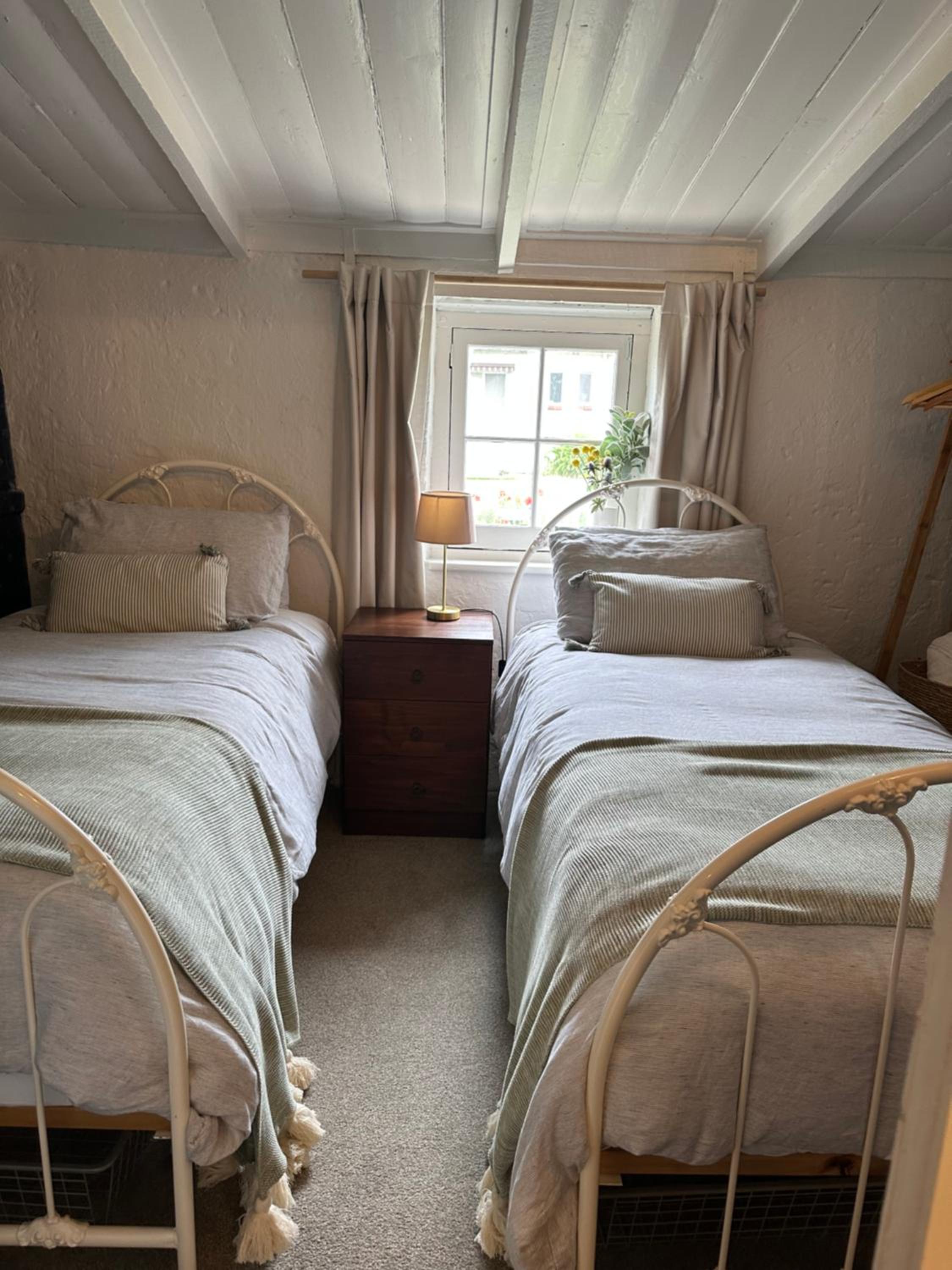 Ulva Cottage - Historical BnB