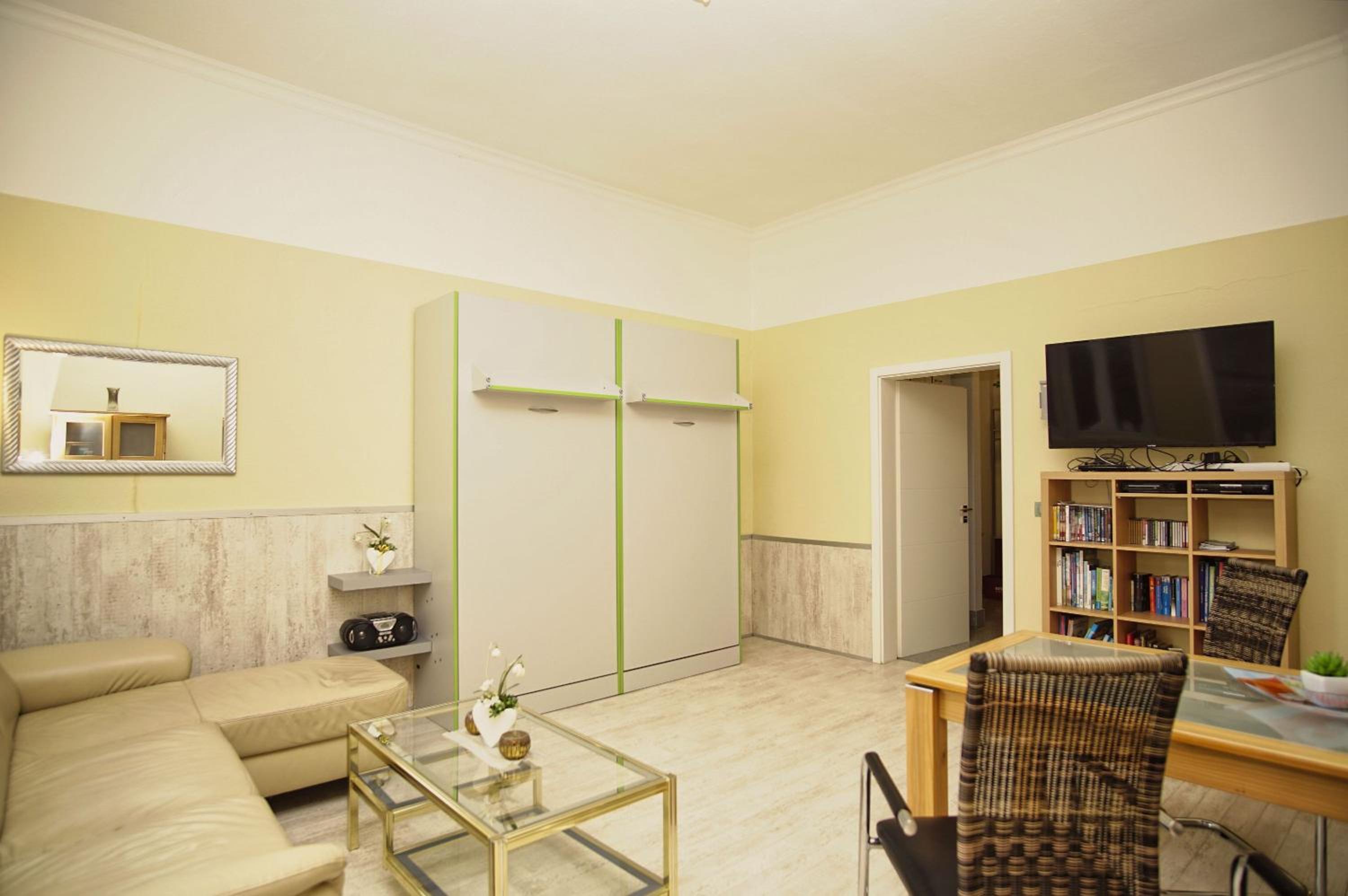 ruhige Lage mit Terrasse, gratis Nutzung vom AHOI Erlebnisbad und Sauna in Sellin - Villa Käthe FeWo 03