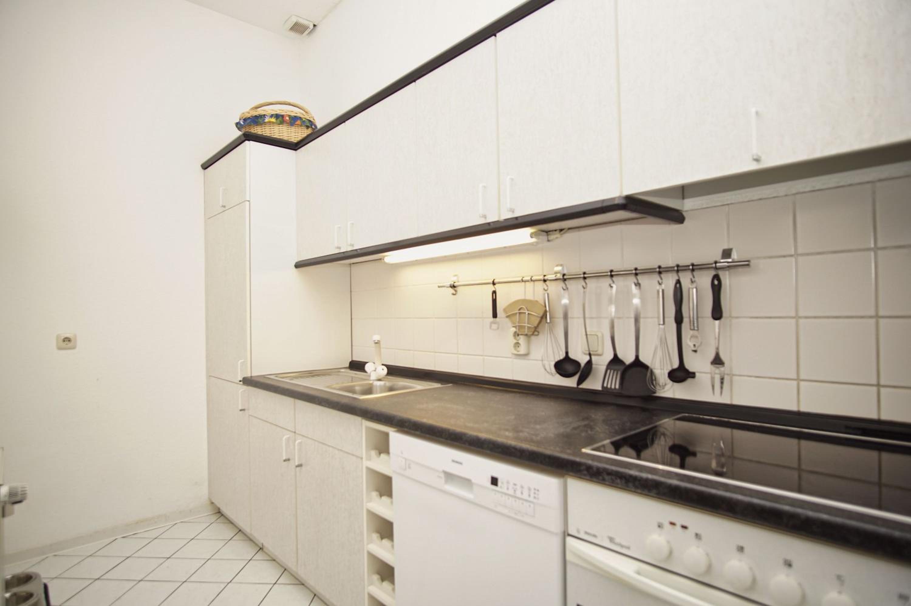 ruhige Lage mit Terrasse, gratis Nutzung vom AHOI Erlebnisbad und Sauna in Sellin - Villa Käthe FeWo 03