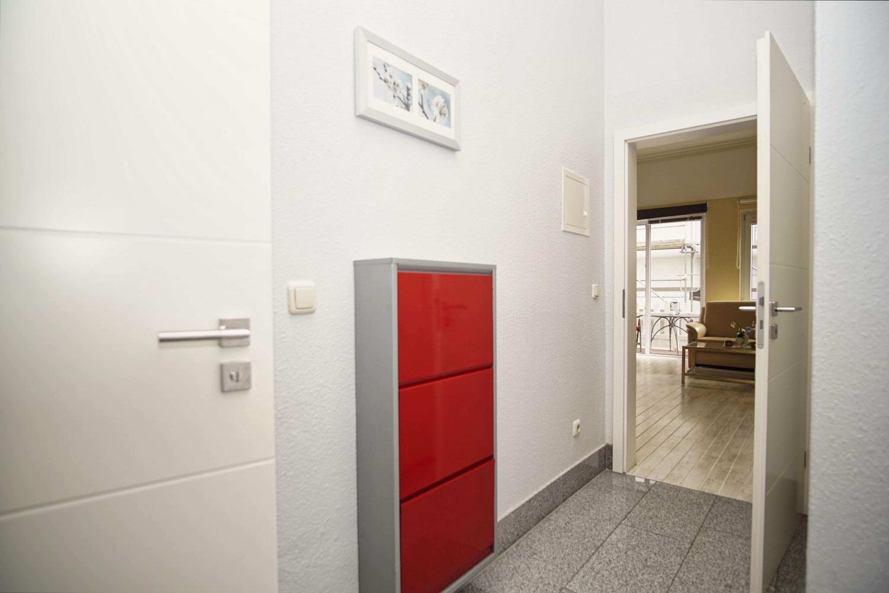 ruhige Lage mit Terrasse, gratis Nutzung vom AHOI Erlebnisbad und Sauna in Sellin - Villa Käthe FeWo 03