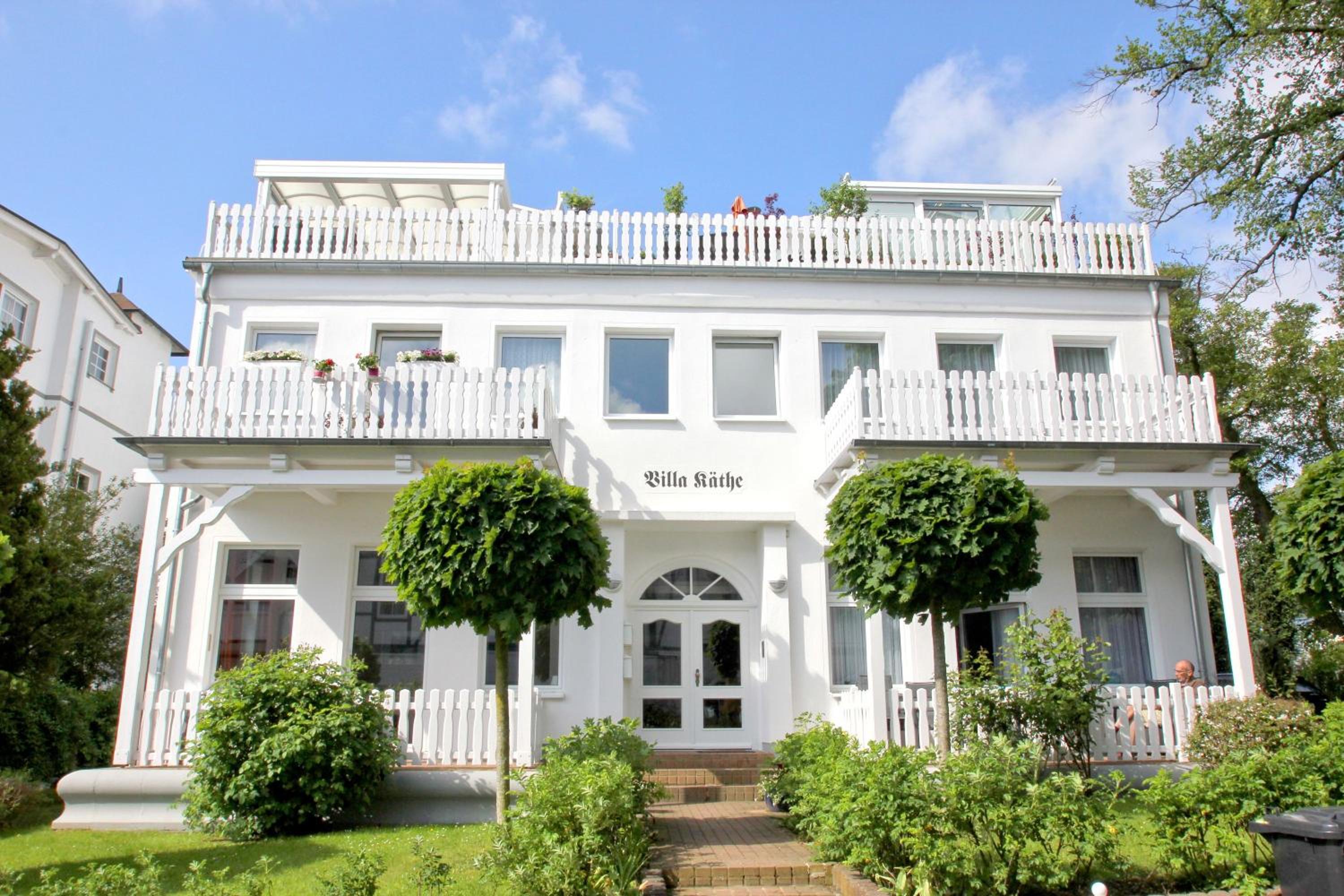 ruhige Lage mit Terrasse, gratis Nutzung vom AHOI Erlebnisbad und Sauna in Sellin - Villa Käthe FeWo 03