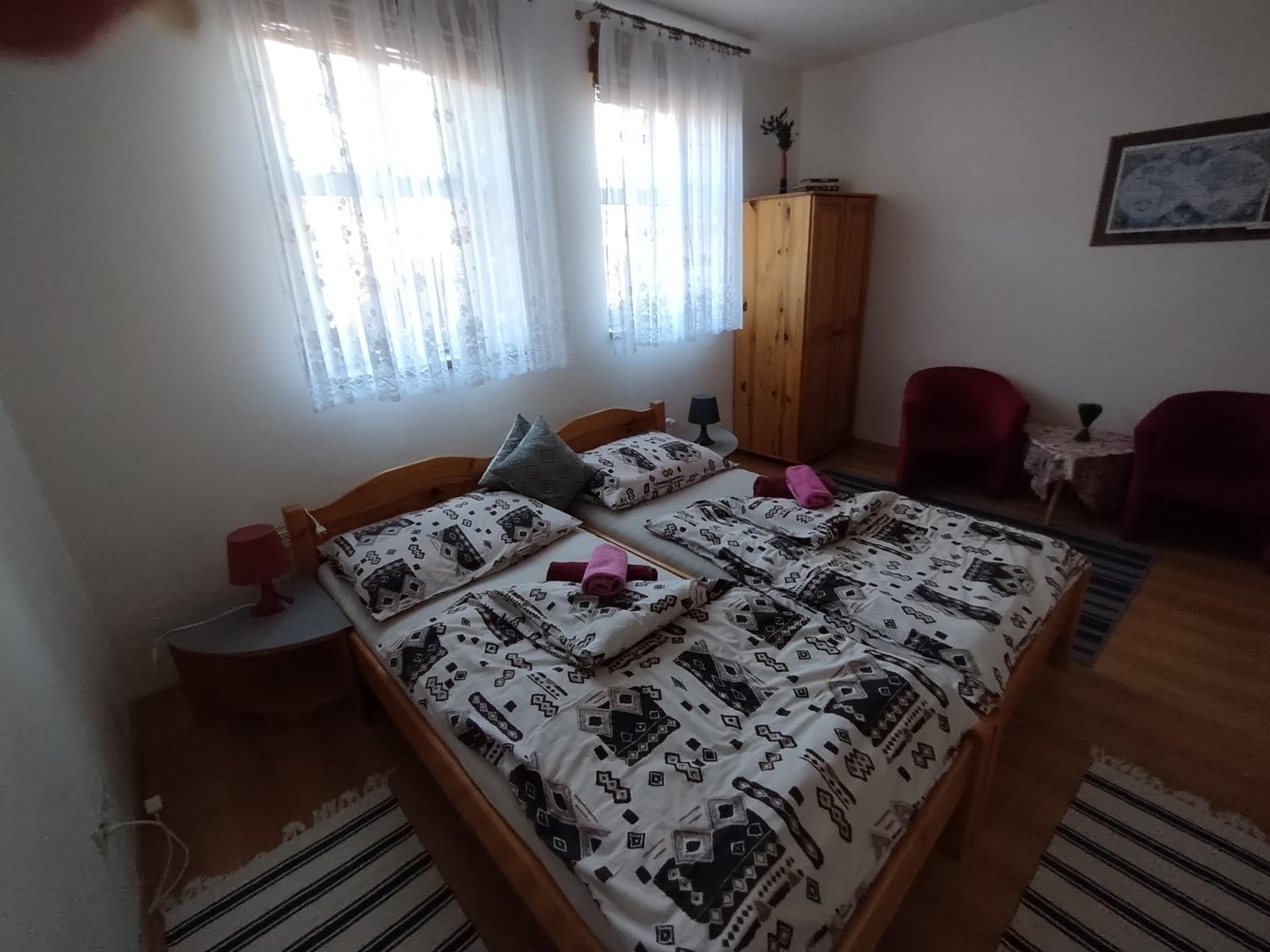 Photo 44