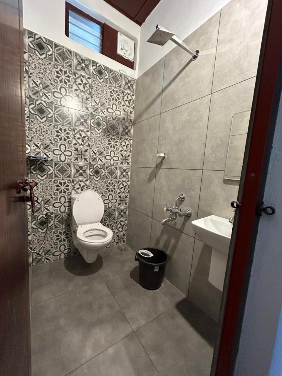 Photo 19