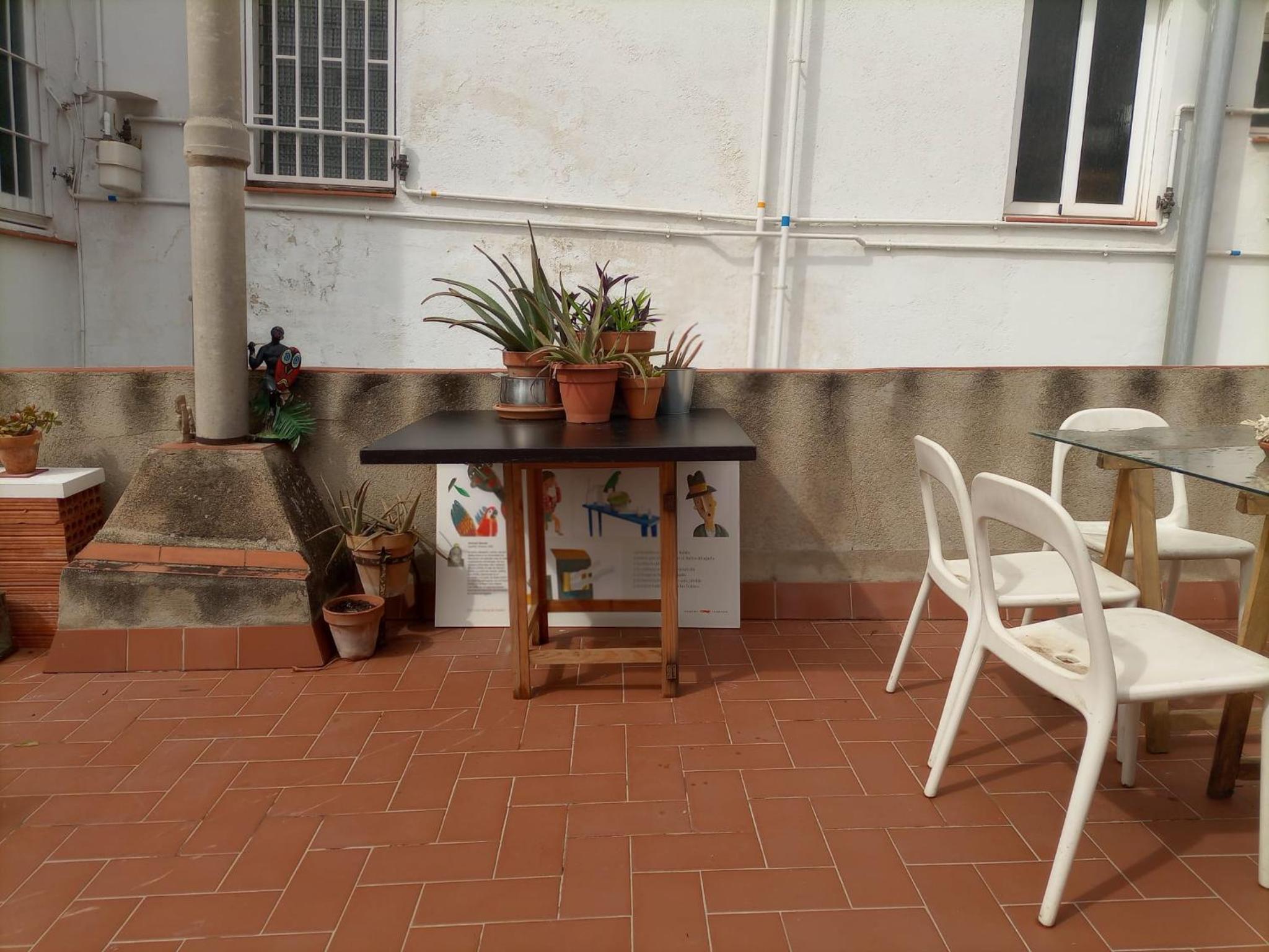 ApartEasy - Central Gracia Apartments
