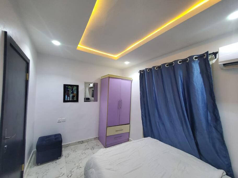 Spacious 2-bed Apt With 24hrs Power+ Unlimited Wi-Fi view 3