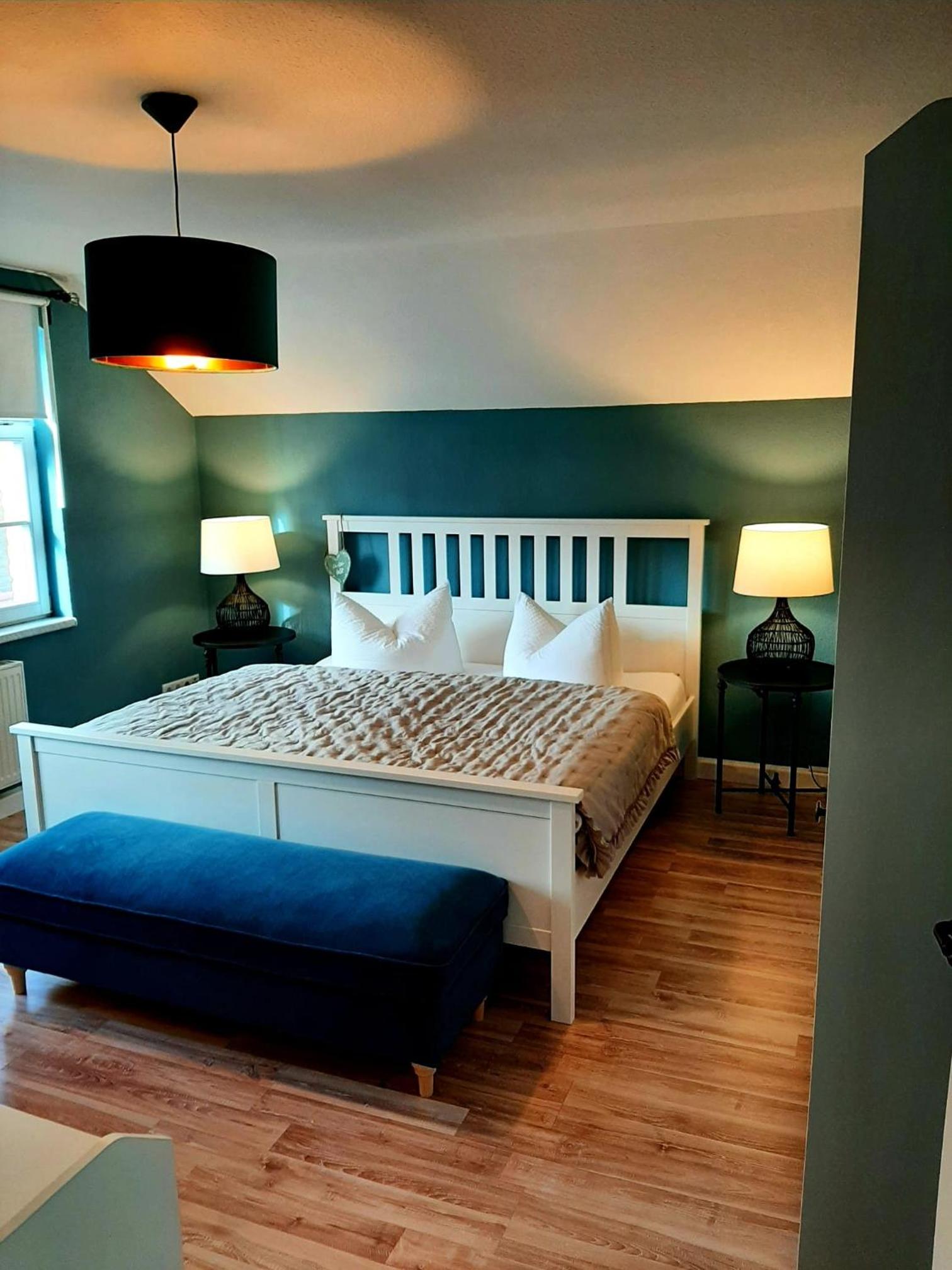 Glashüttchen mit 2 Schlafzimmern, Sauna und schönem Garten