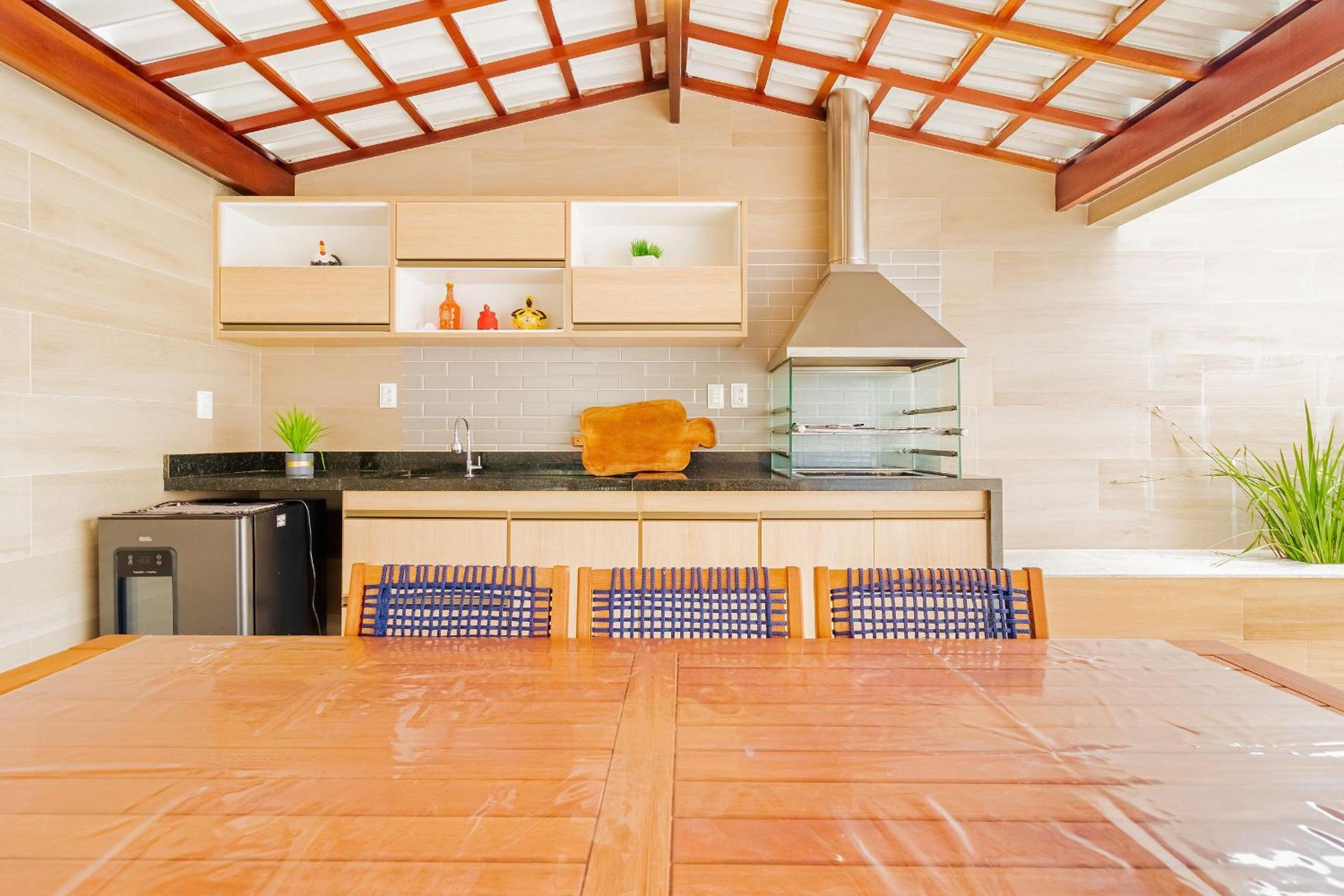 GB07 Great House 4 Suites with Pool in Guarajuba
