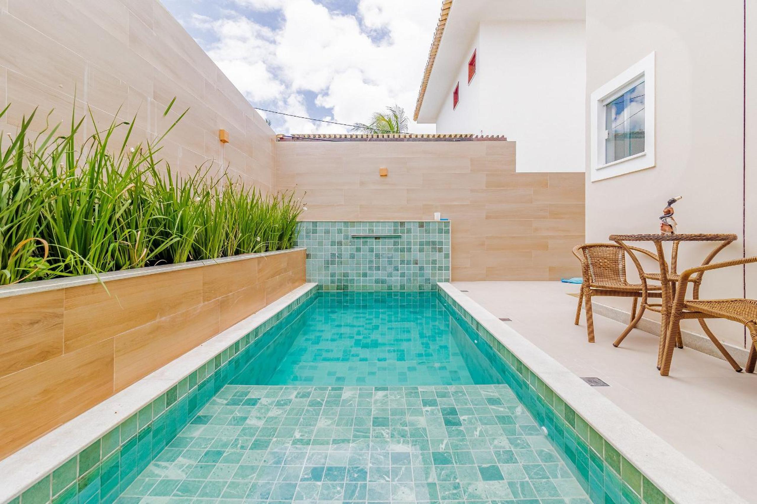 GB07 Great House 4 Suites with Pool in Guarajuba