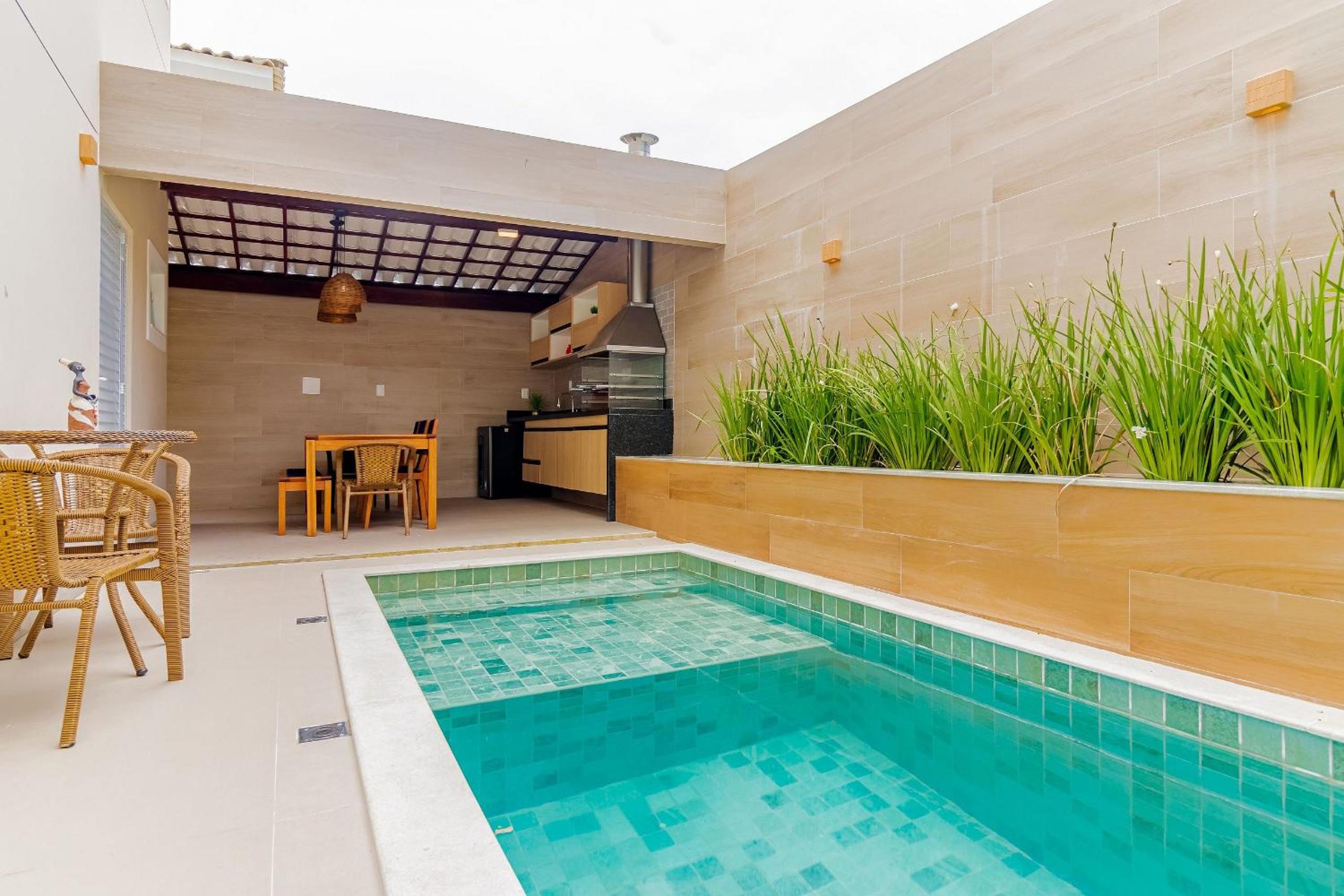 GB07 Great House 4 Suites with Pool in Guarajuba