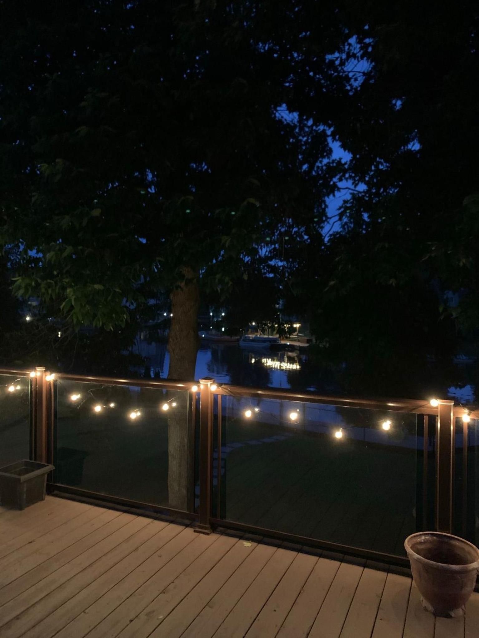 Waterfront Cottage 4 BD with Outdoor Dining, Fire Pite by GLOBALSTAY